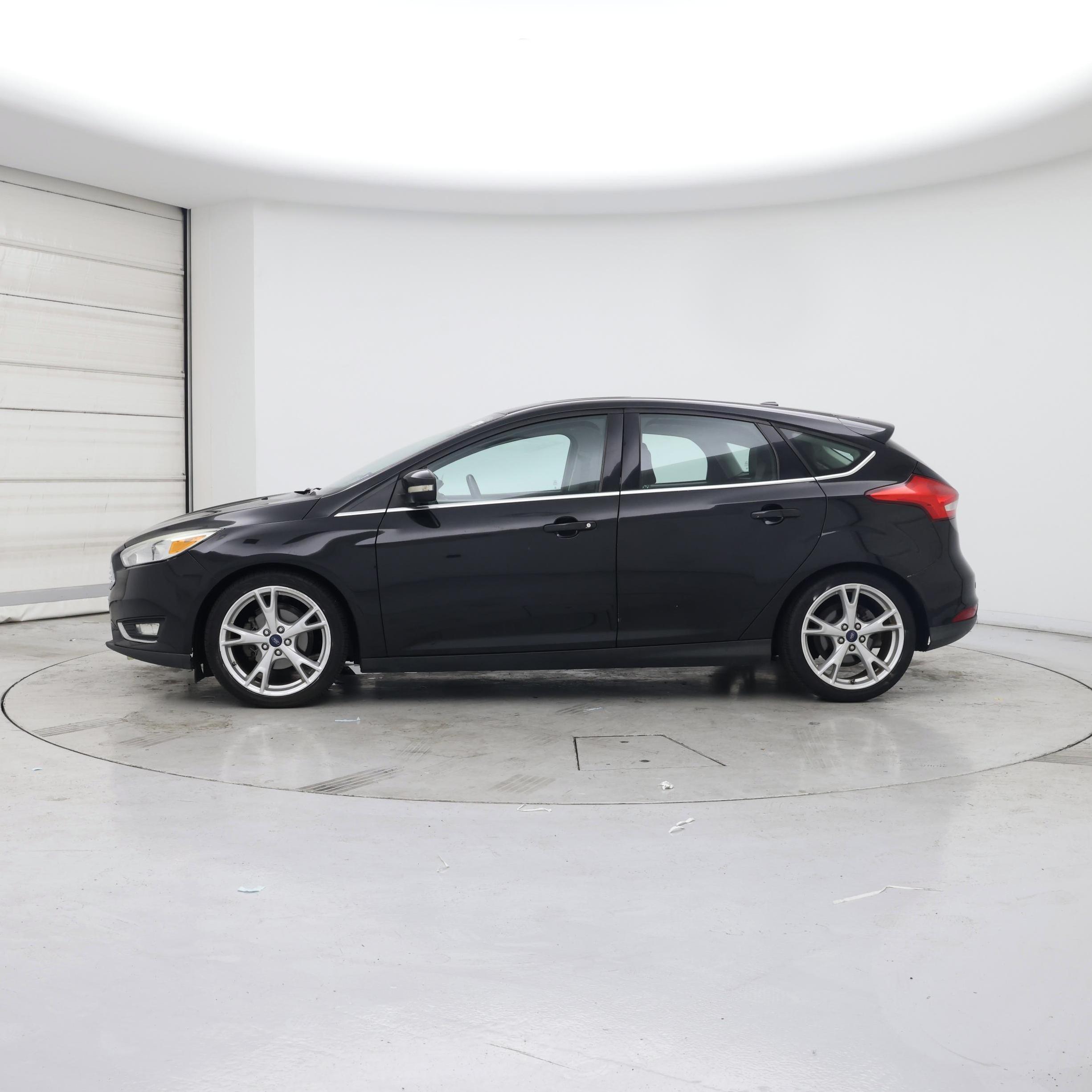 Thumbnail: 2015 Ford Focus - 3