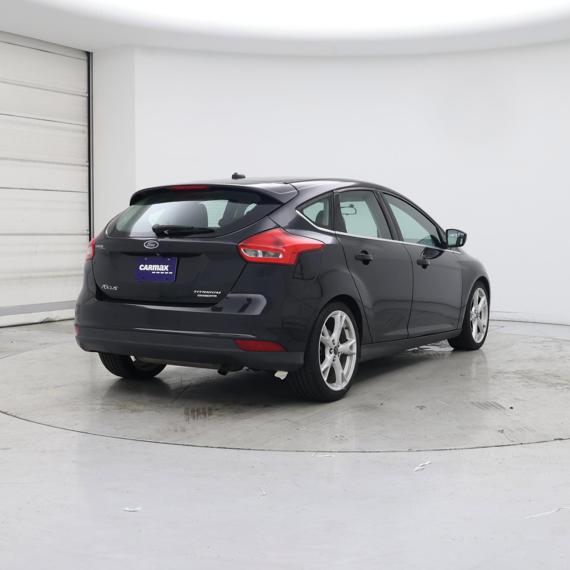 Thumbnail: 2015 Ford Focus - 8