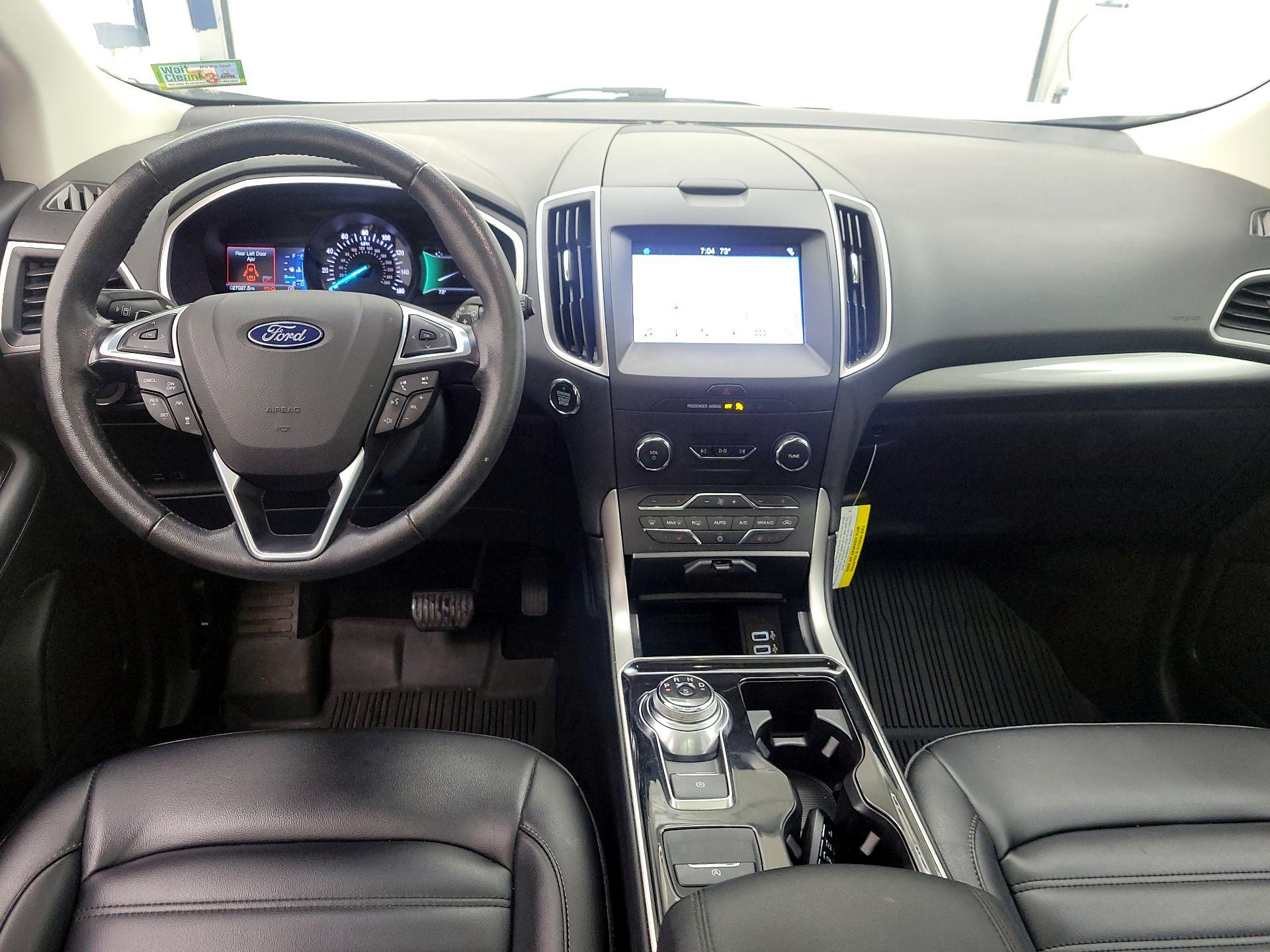 Thumbnail: 2019 Ford Edge - 9