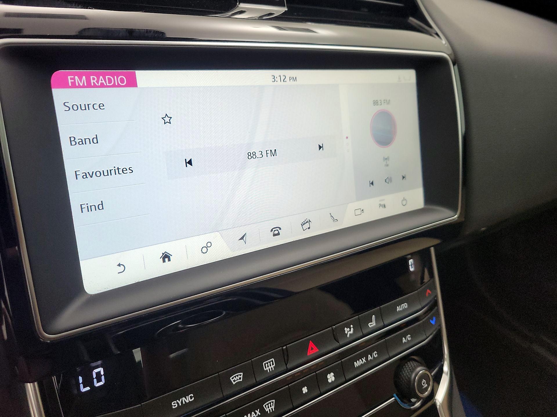 Thumbnail: 2019 Jaguar XE - 16