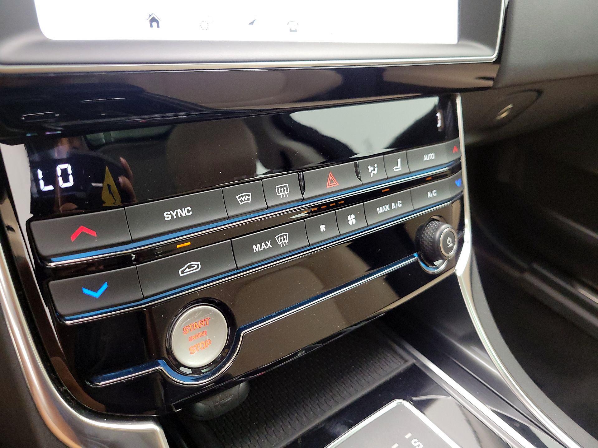 Thumbnail: 2019 Jaguar XE - 17