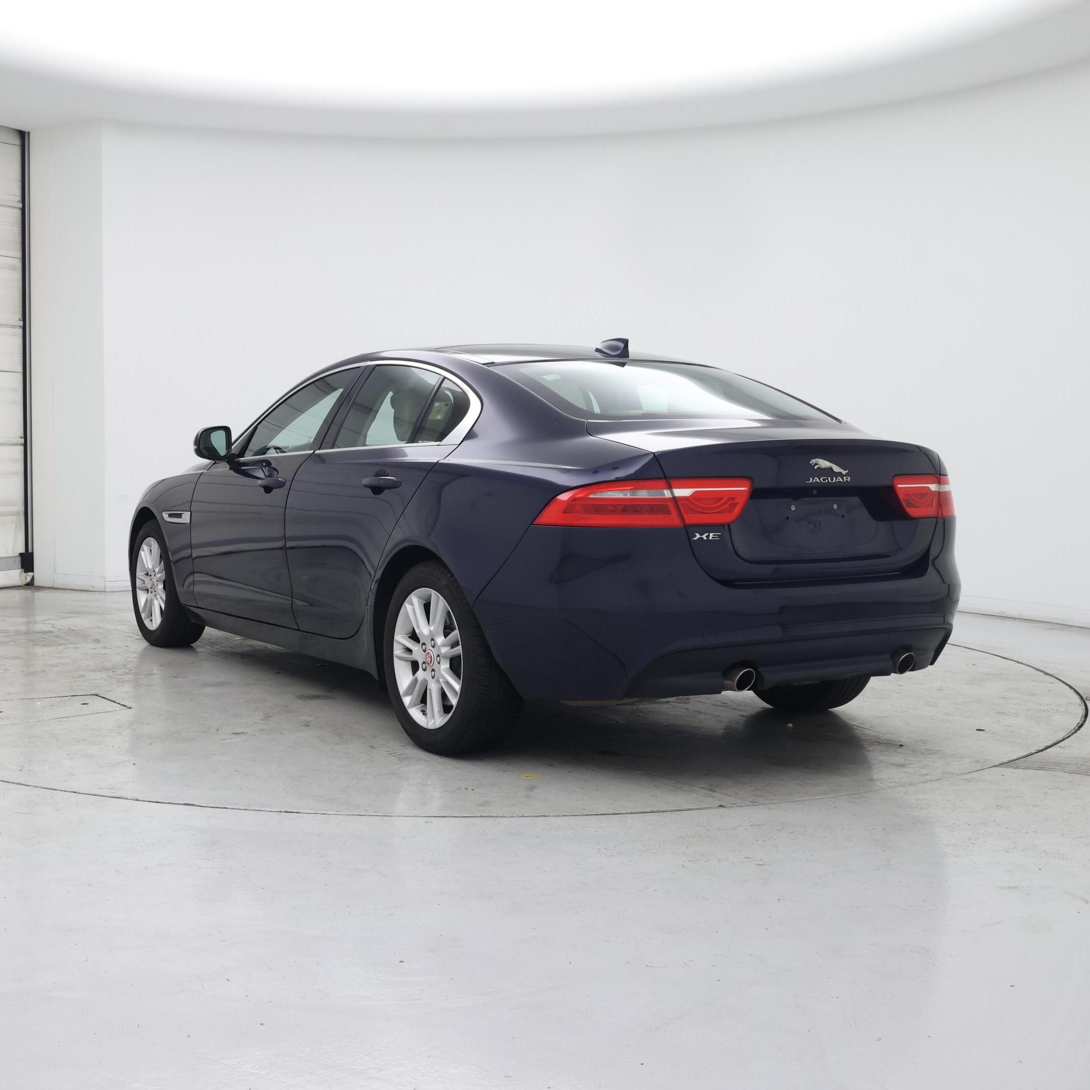 Thumbnail: 2019 Jaguar XE - 2