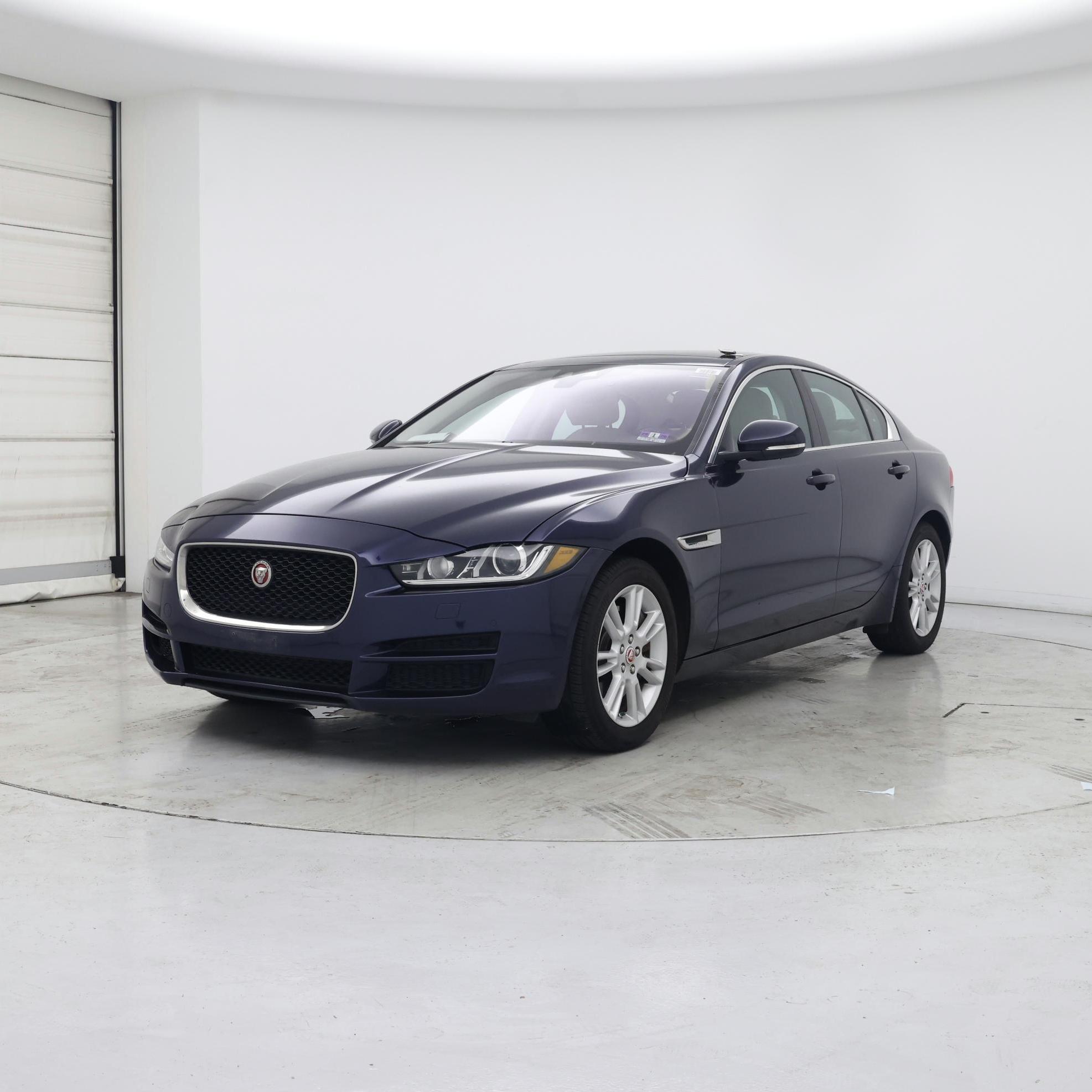 Thumbnail: 2019 Jaguar XE - 4