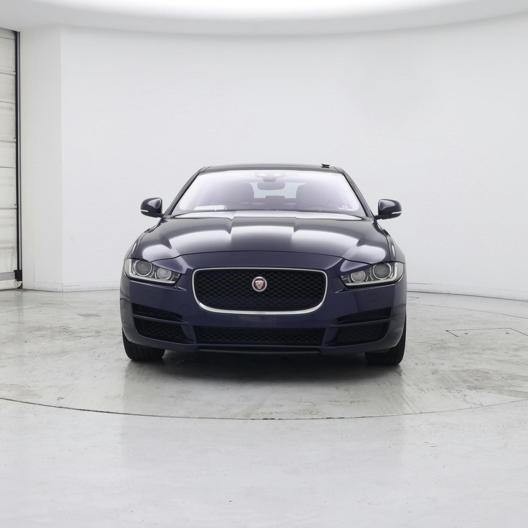 Thumbnail: 2019 Jaguar XE - 5