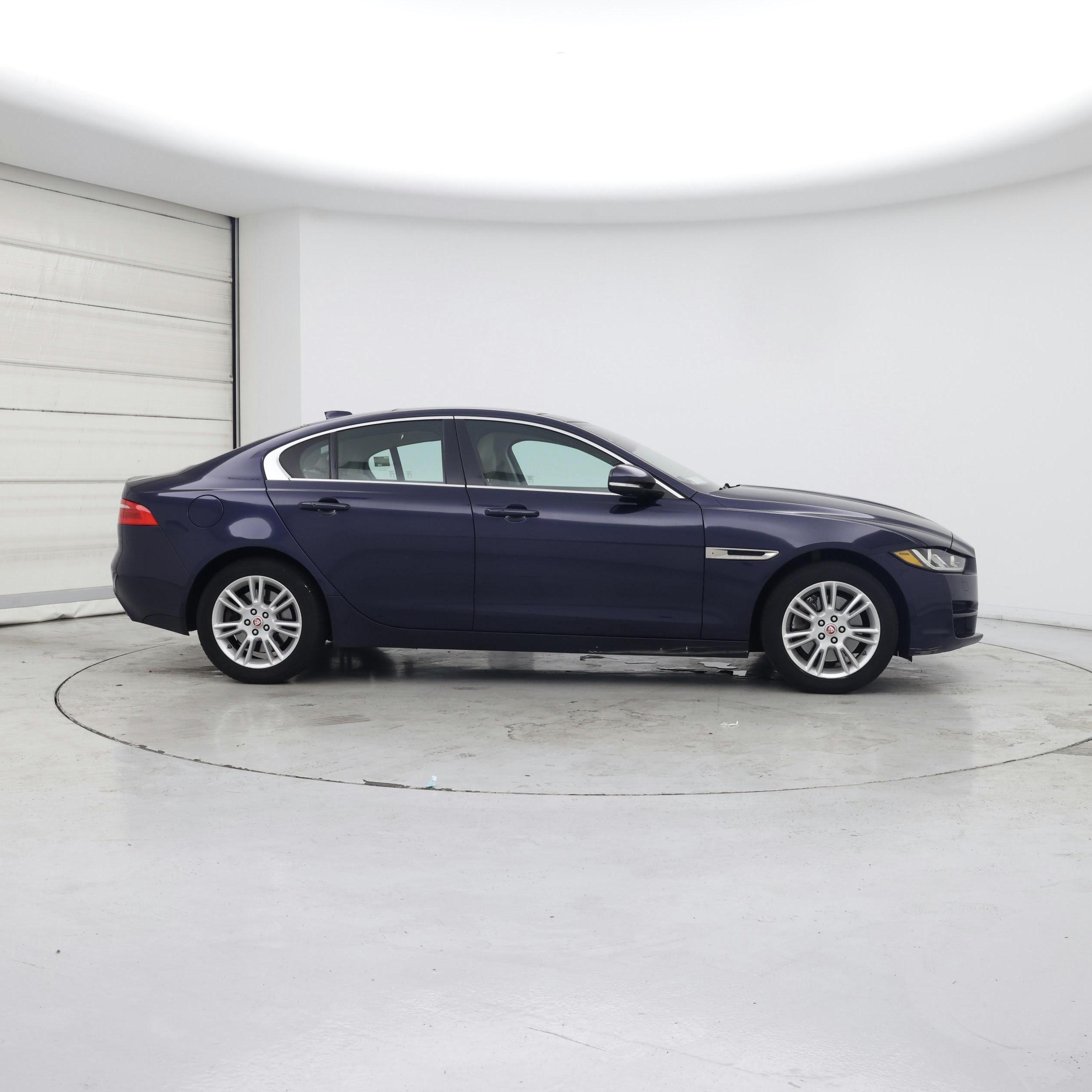 Thumbnail: 2019 Jaguar XE - 7
