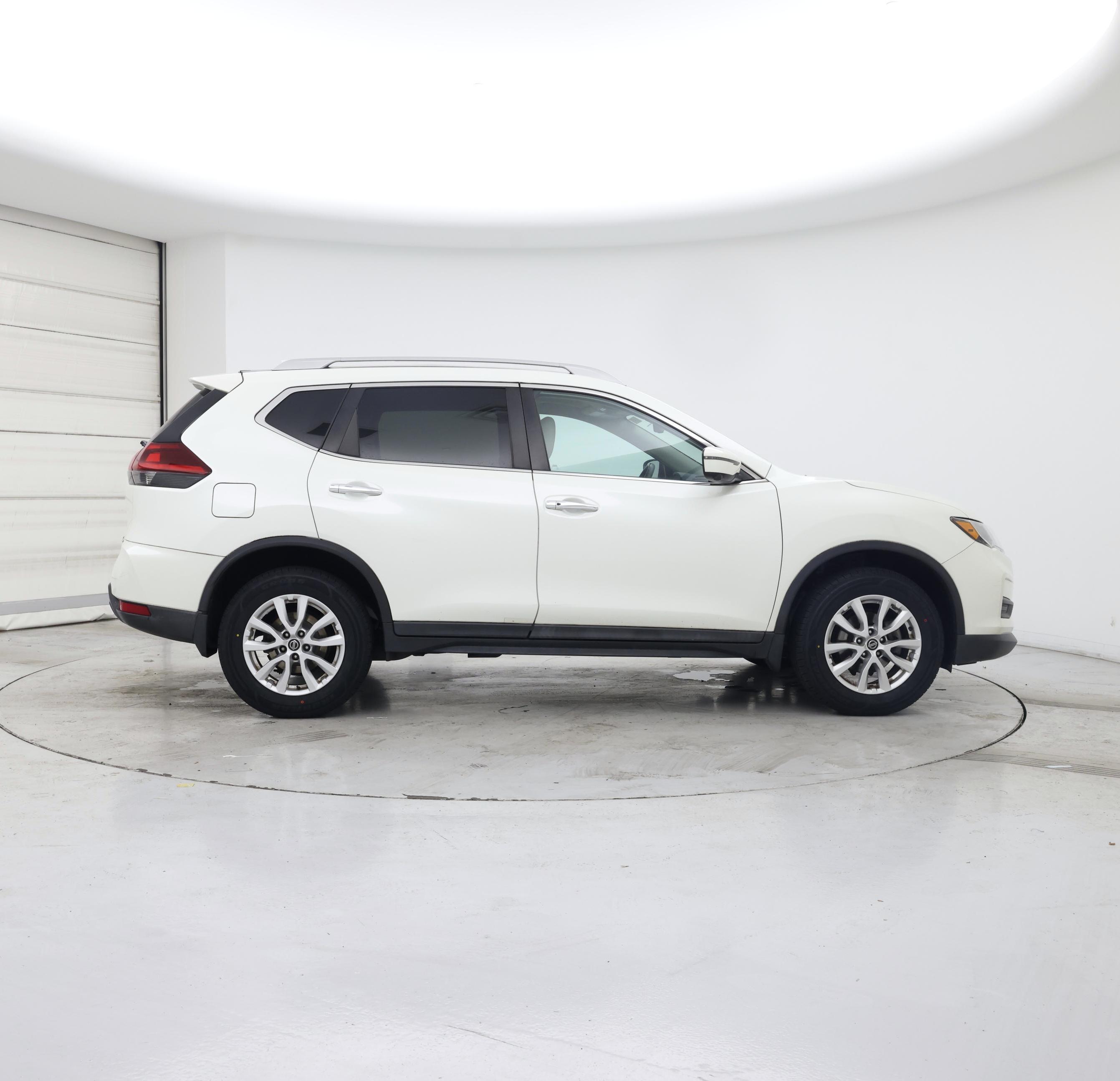 Thumbnail: 2018 Nissan Rogue - 7