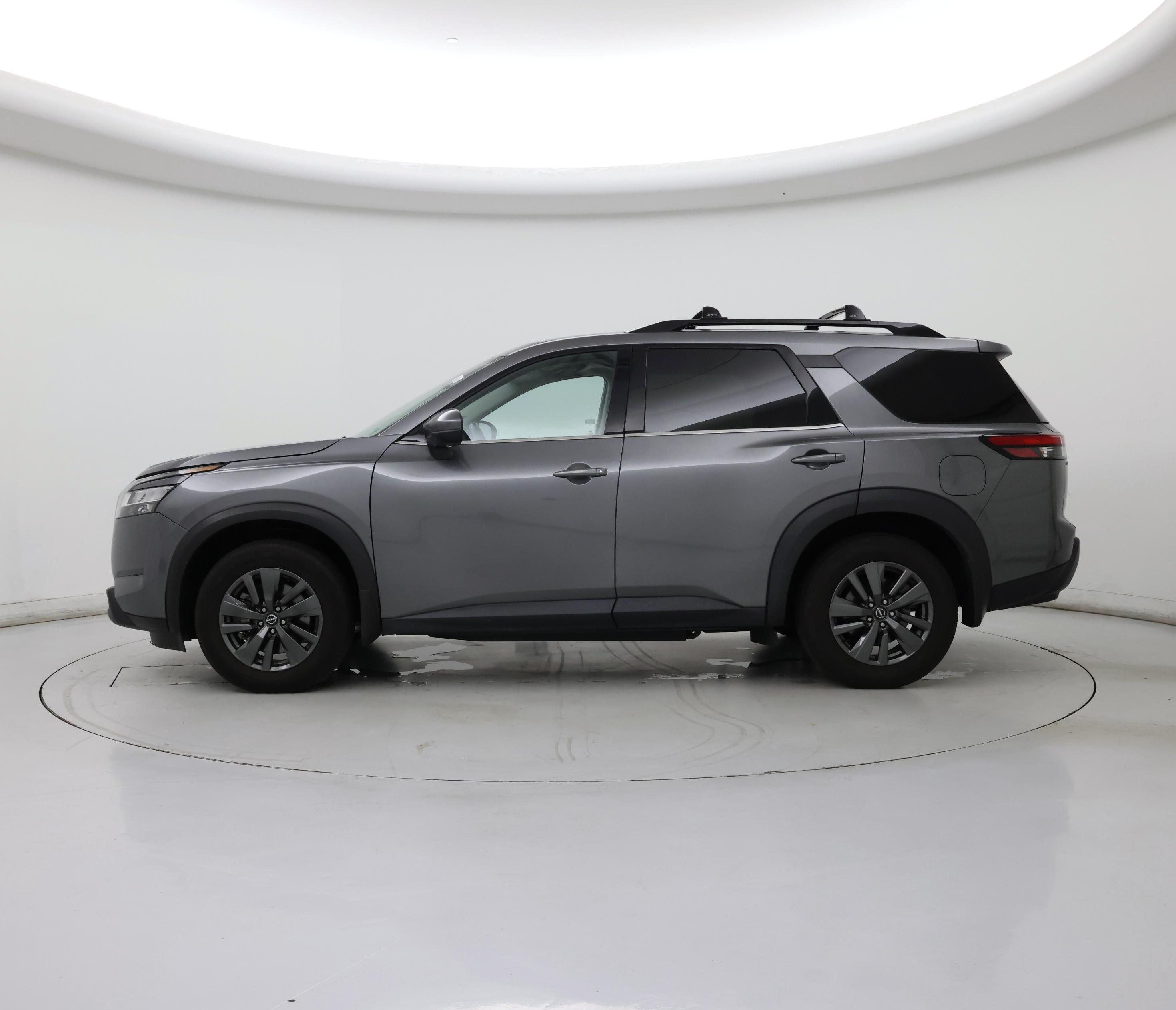 Thumbnail: 2022 Nissan Pathfinder - 3