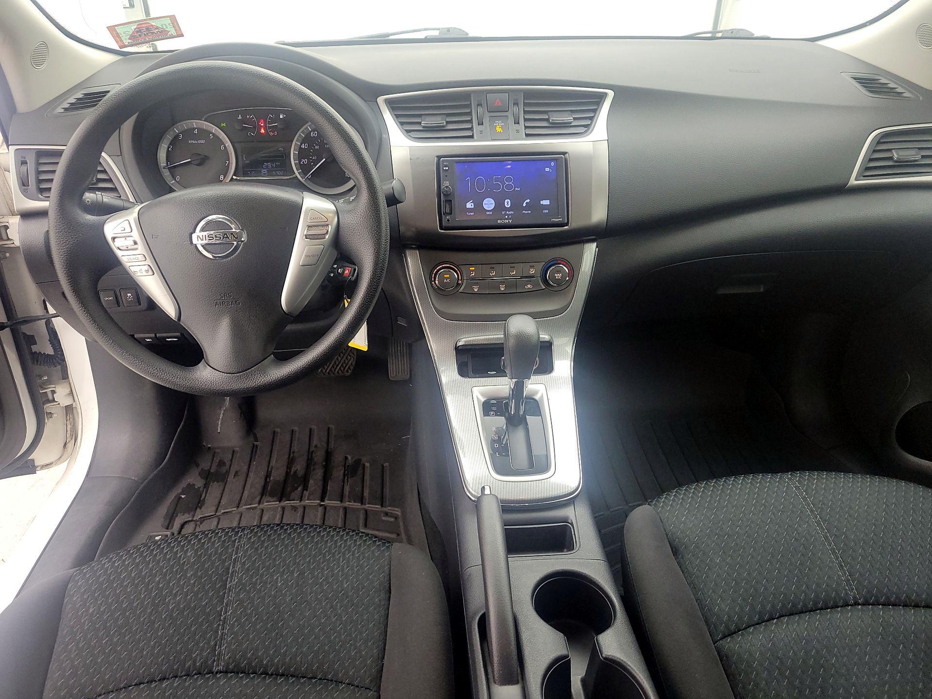 Thumbnail: 2014 Nissan Sentra - 9