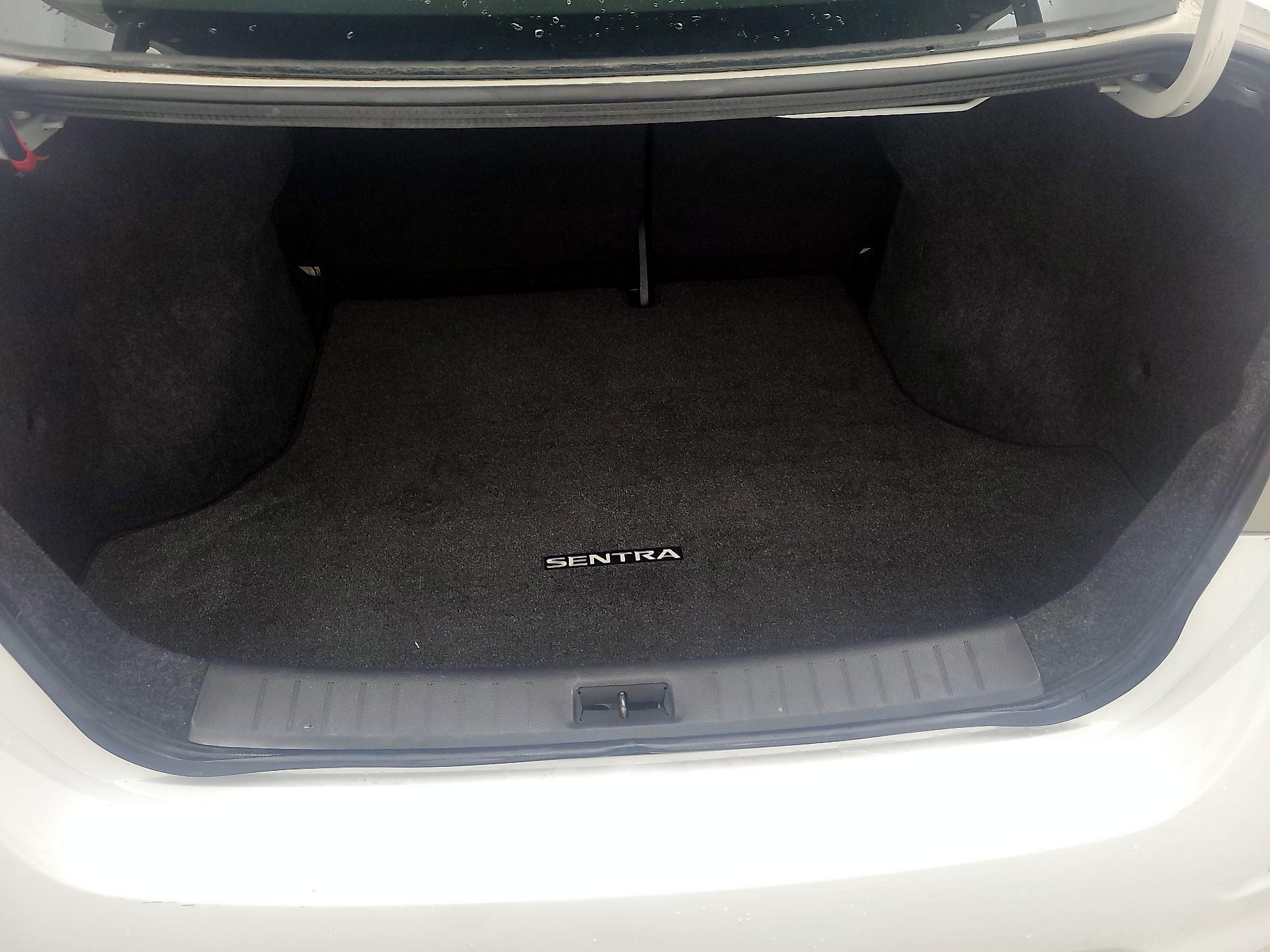 Thumbnail: 2014 Nissan Sentra - 19