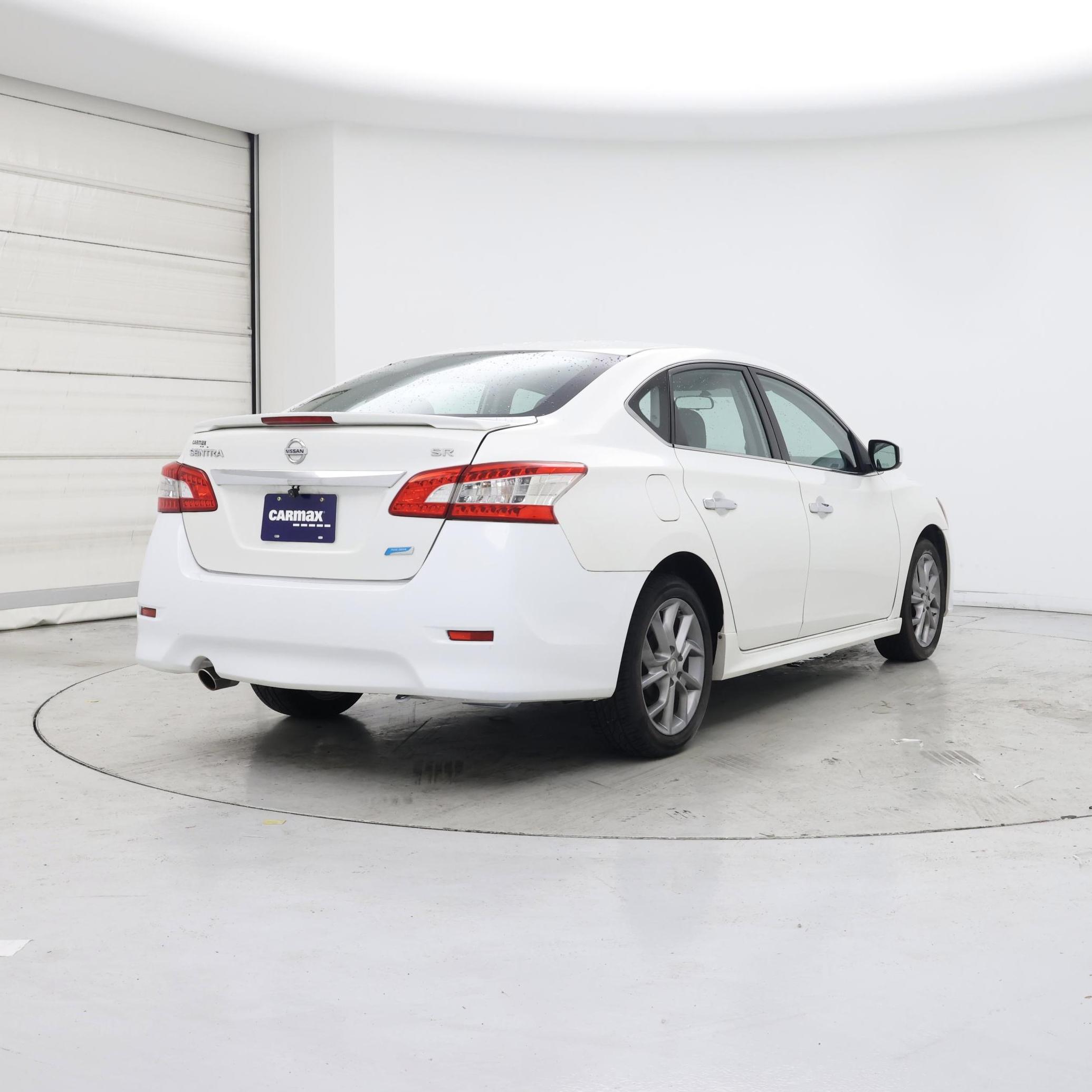 Thumbnail: 2014 Nissan Sentra - 8