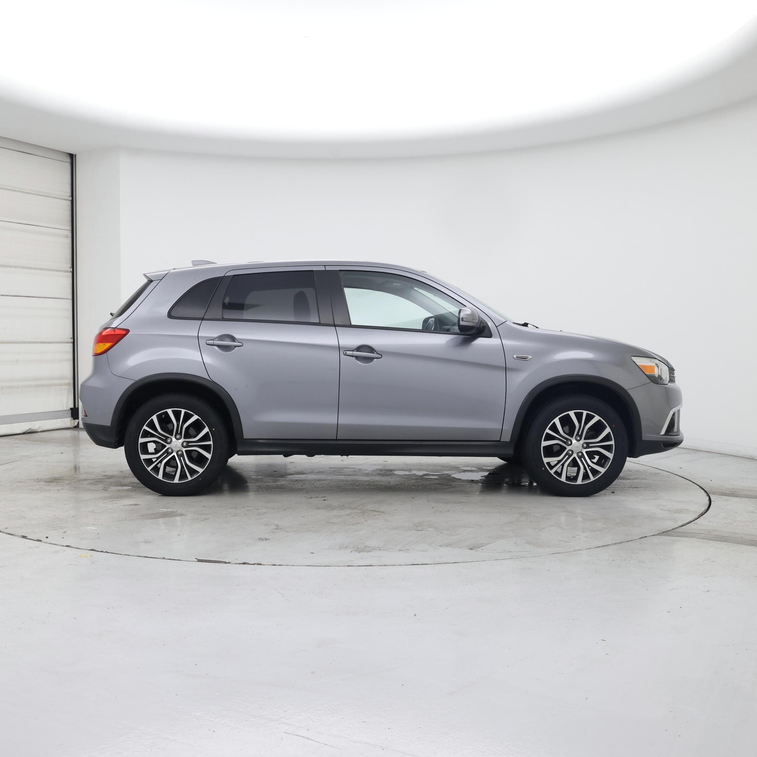 Thumbnail: 2018 Mitsubishi Outlander Sport - 7