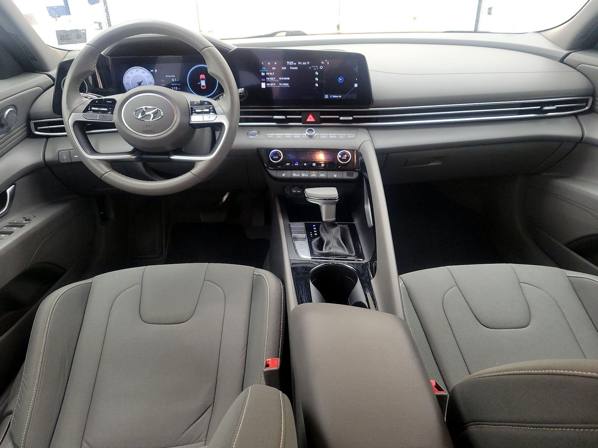 Thumbnail: 2023 Hyundai Elantra - 9