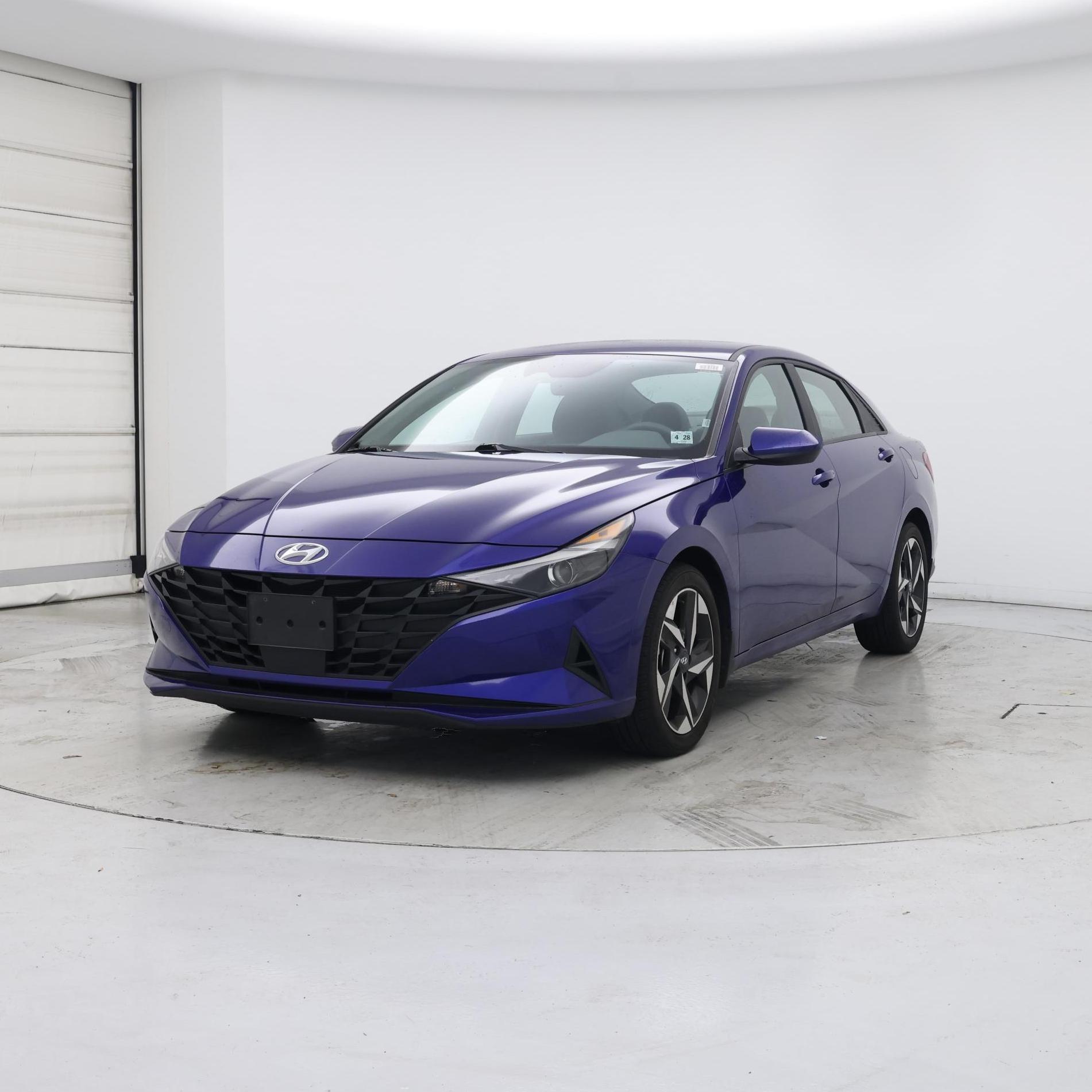 Thumbnail: 2023 Hyundai Elantra - 4
