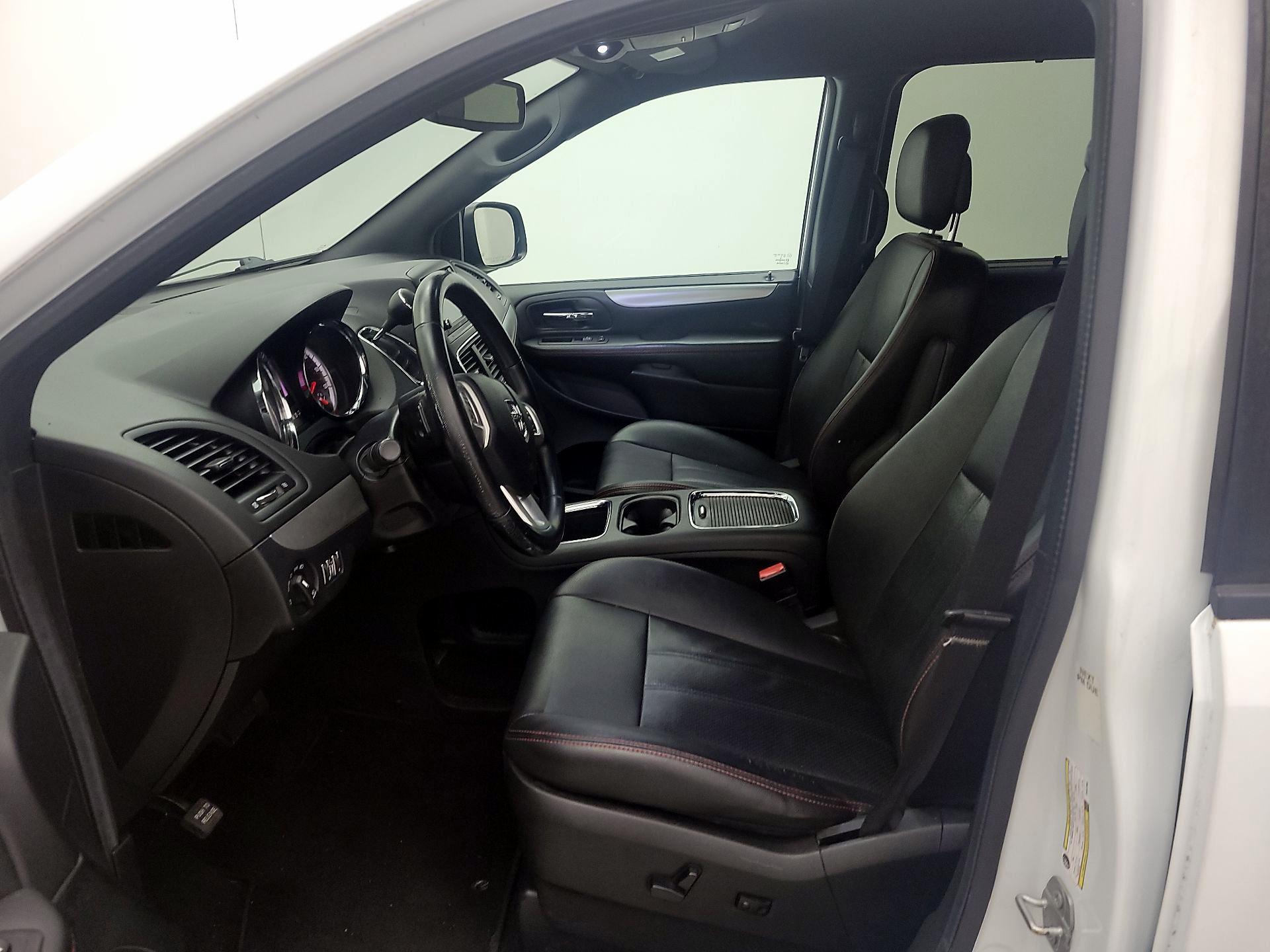 Thumbnail: 2018 Dodge Grand Caravan - 11