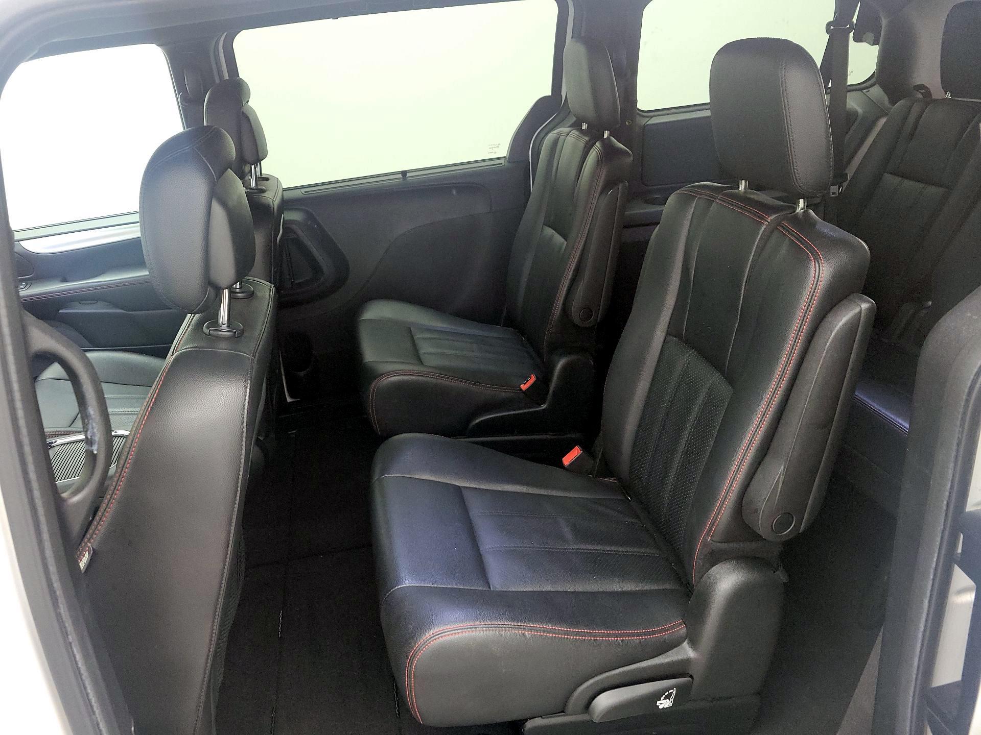 Thumbnail: 2018 Dodge Grand Caravan - 19