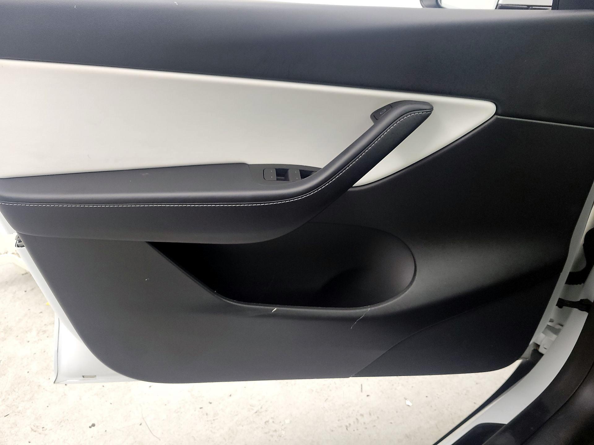 Thumbnail: 2022 Tesla Model Y - 12