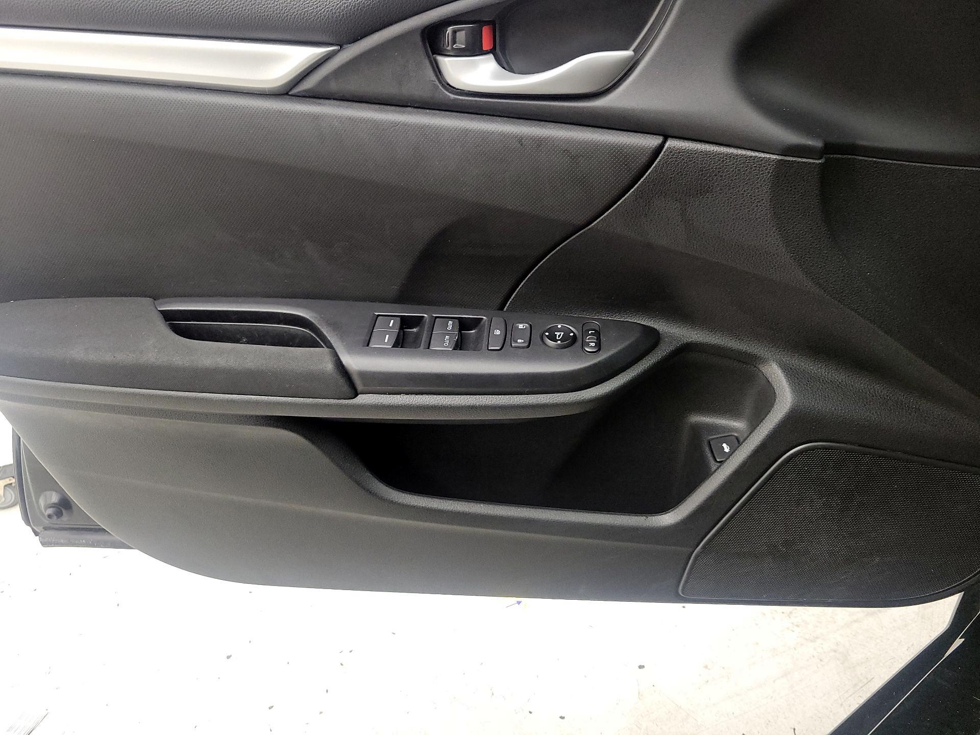Thumbnail: 2019 Honda Civic - 12