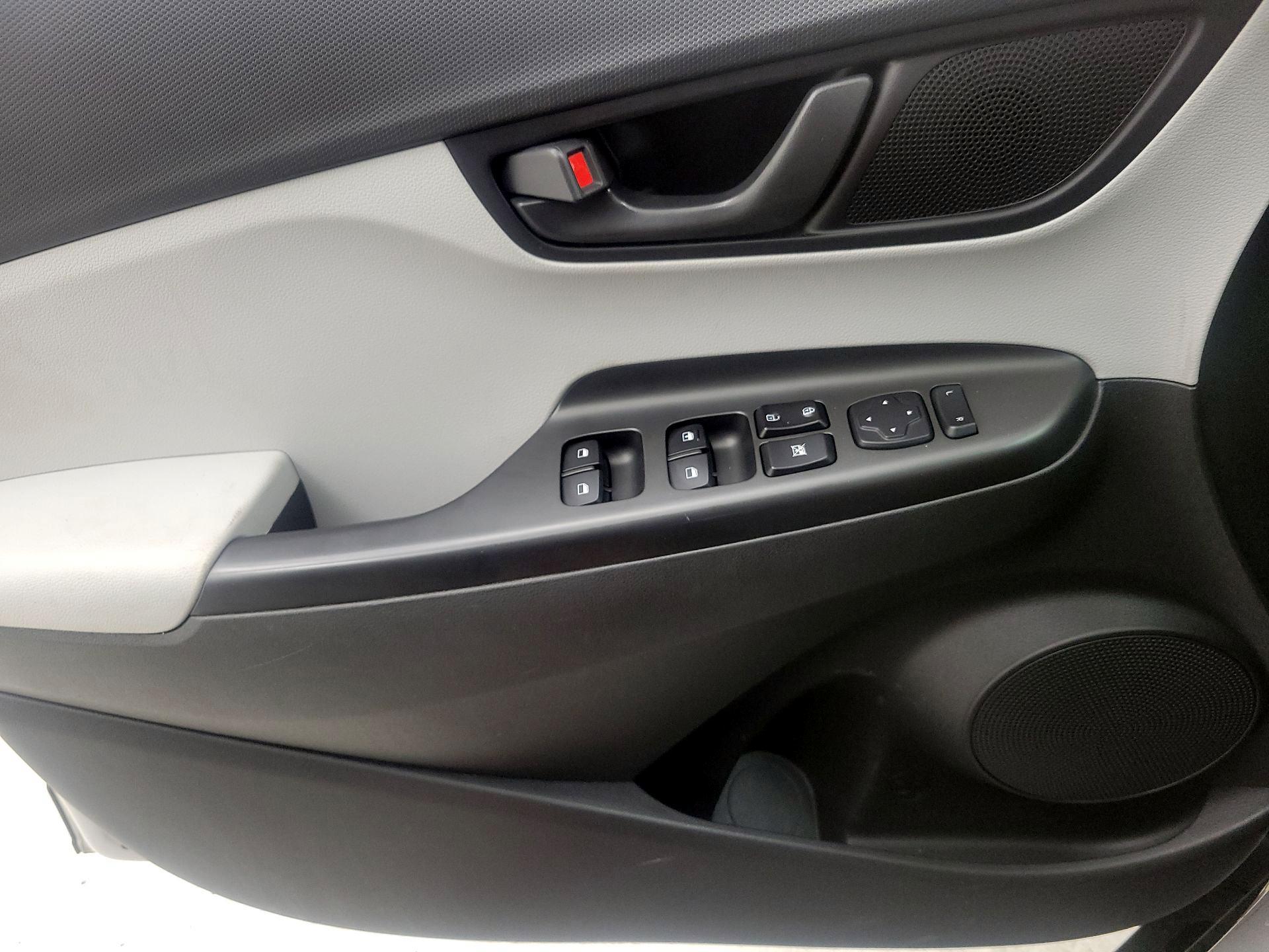 Thumbnail: 2022 Hyundai Kona - 9