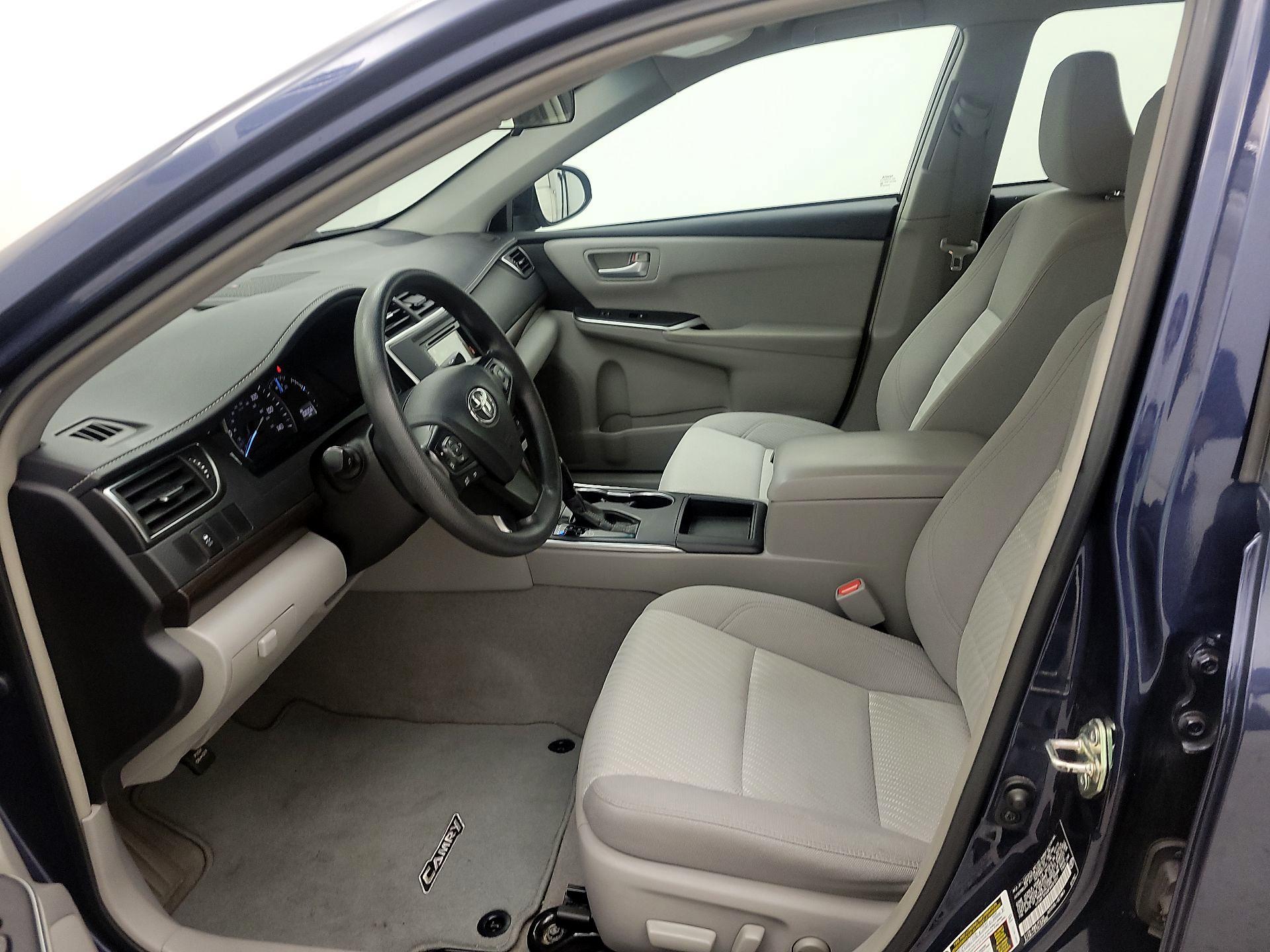 Thumbnail: 2015 Toyota Camry - 11