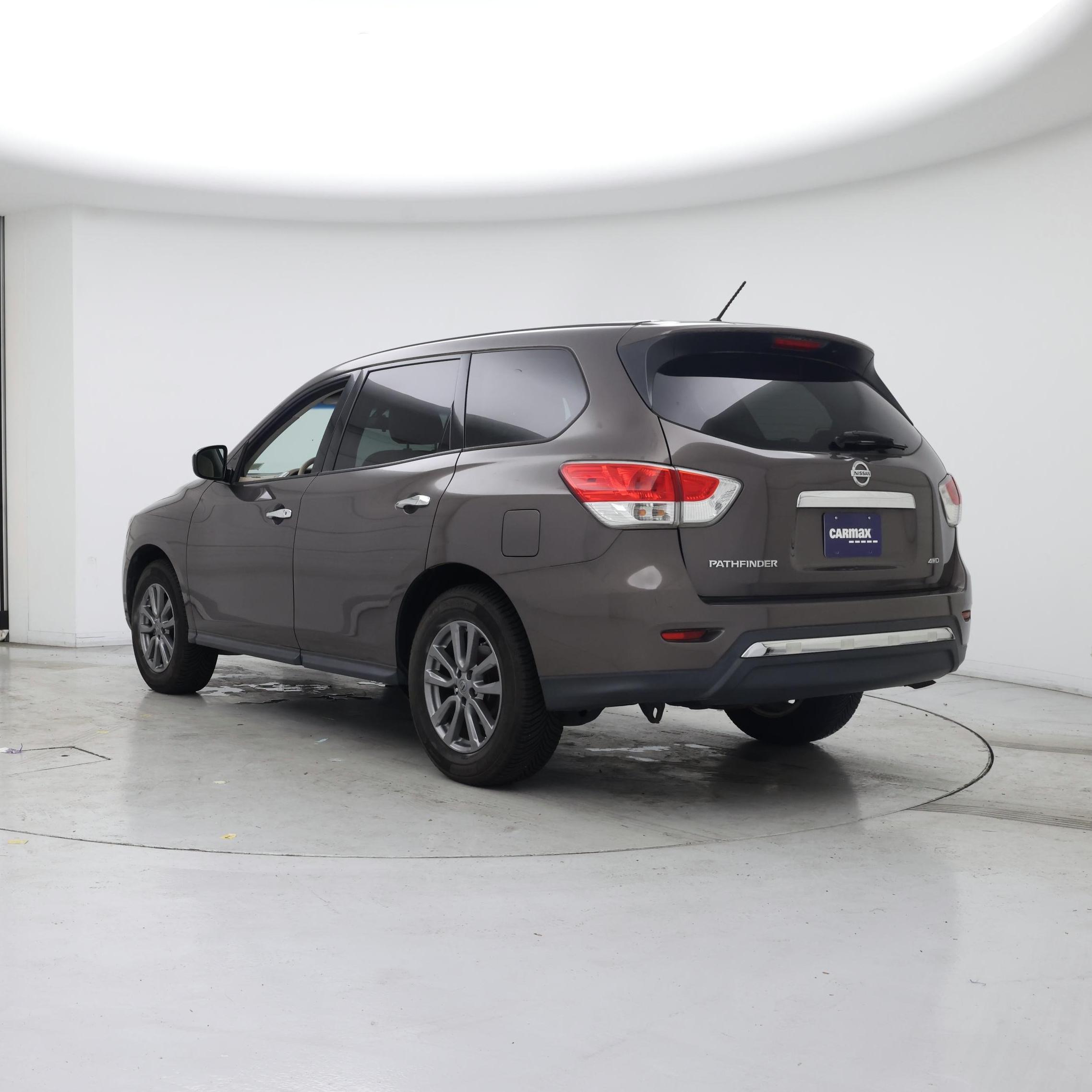Thumbnail: 2015 Nissan Pathfinder - 2