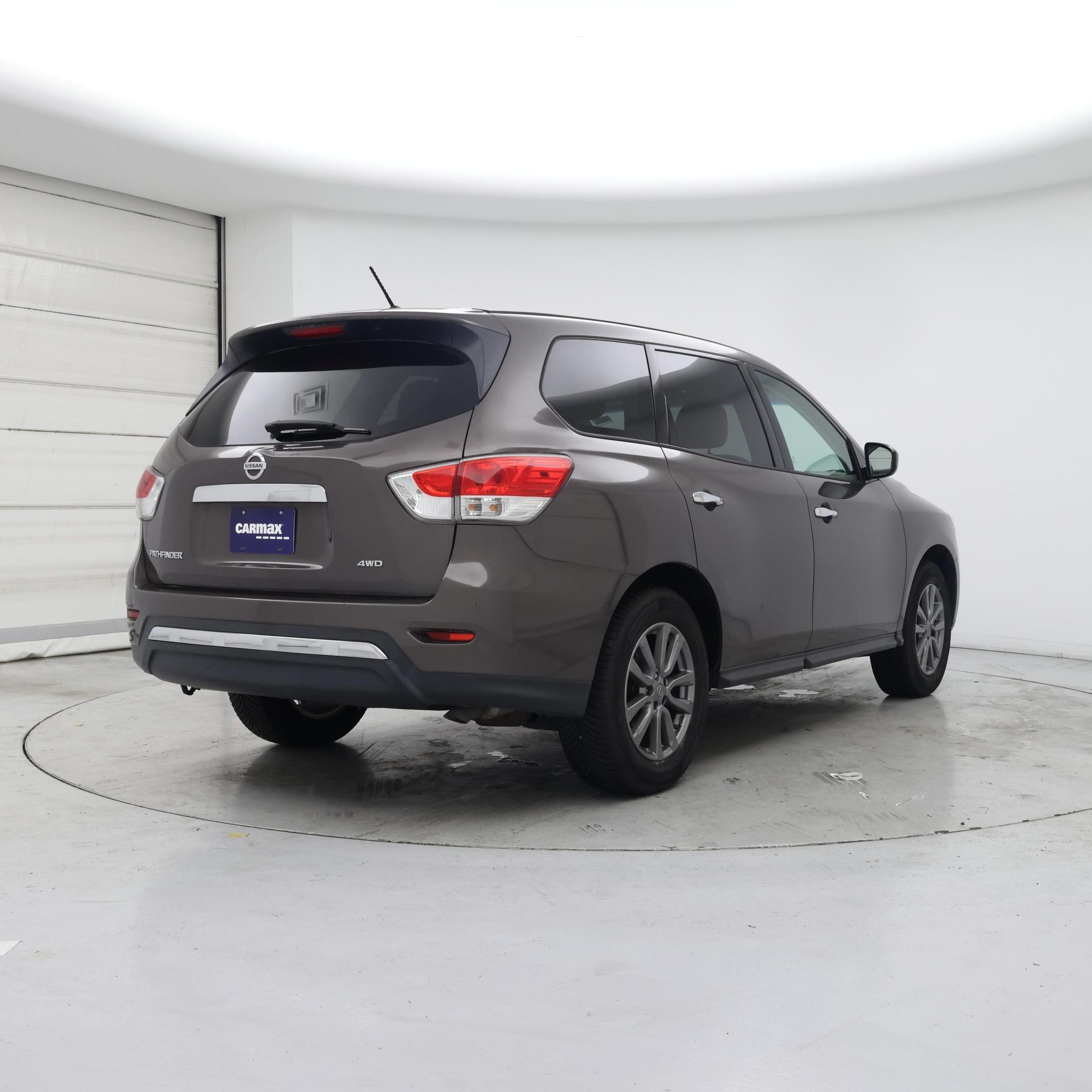 Thumbnail: 2015 Nissan Pathfinder - 8