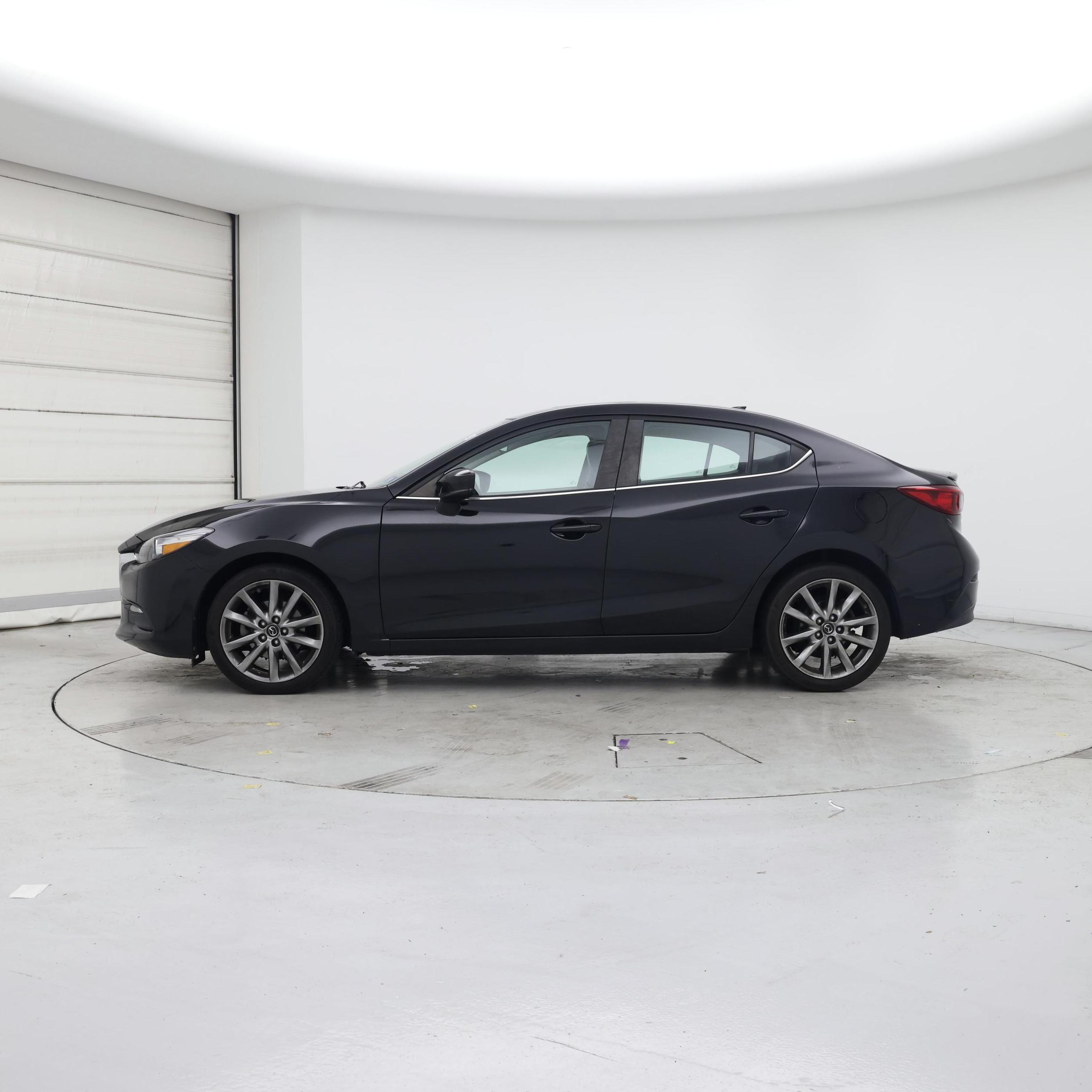 Thumbnail: 2018 Mazda Mazda3 - 3