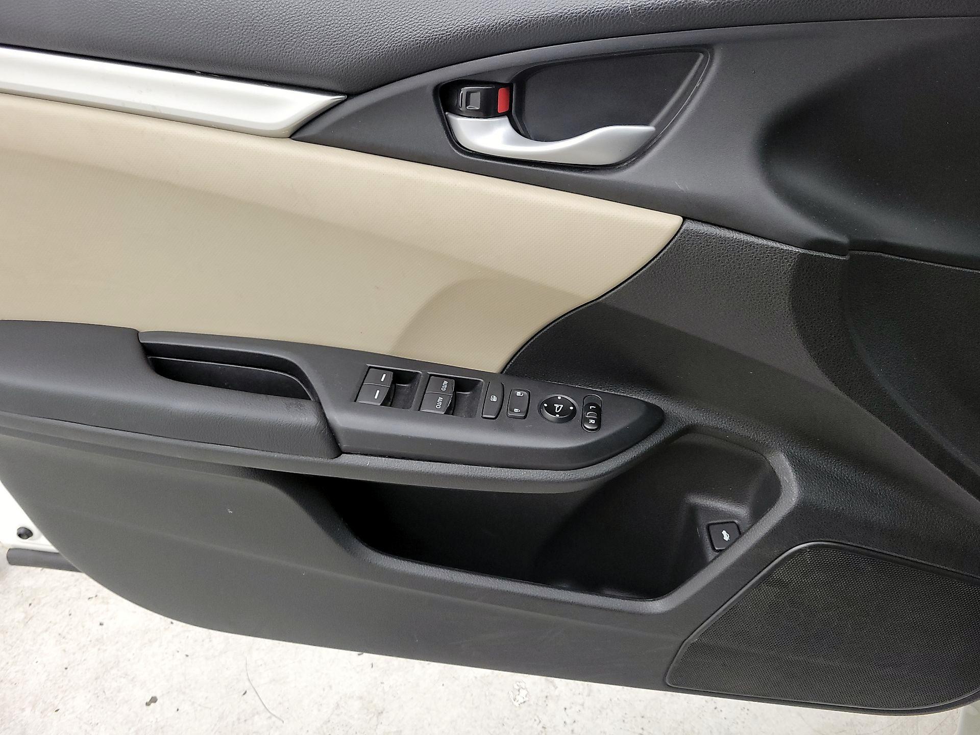 Thumbnail: 2017 Honda Civic - 12