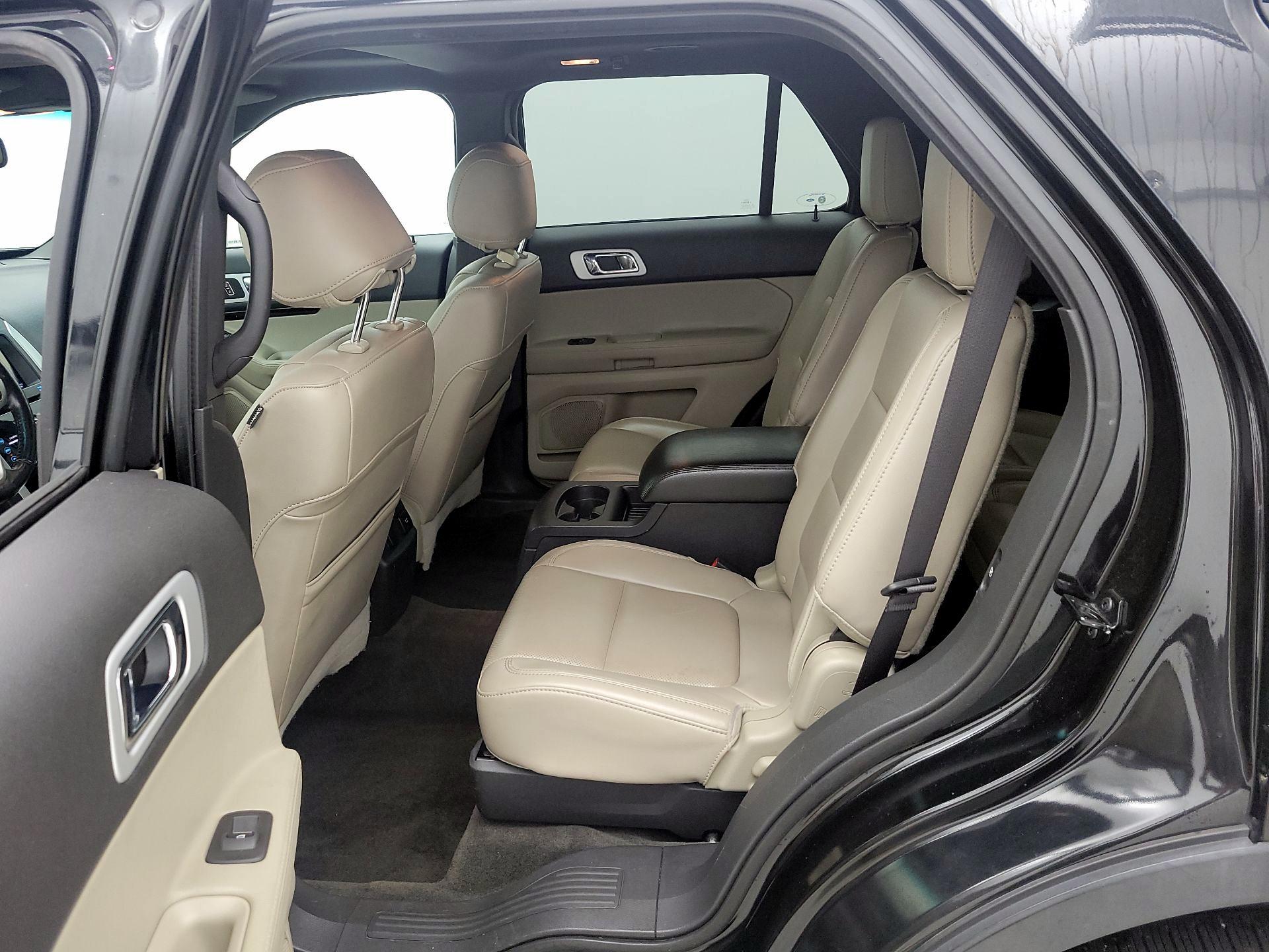 Thumbnail: 2013 Ford Explorer - 20