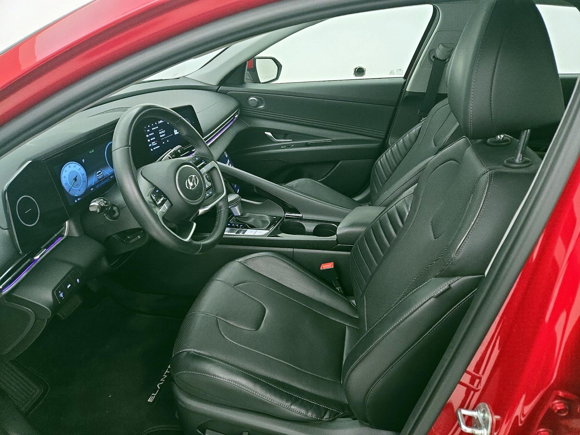 Thumbnail: 2022 Hyundai Elantra - 11