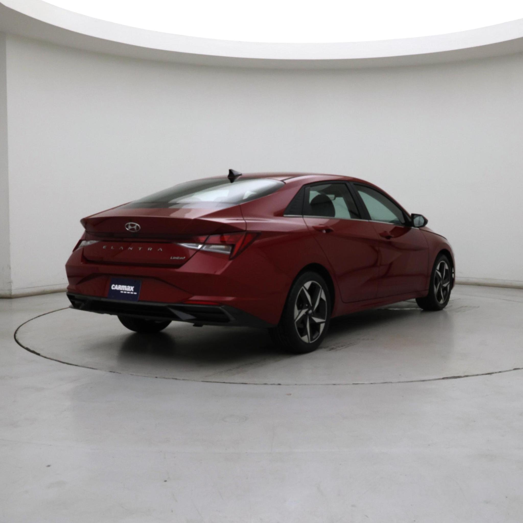 Thumbnail: 2022 Hyundai Elantra - 8