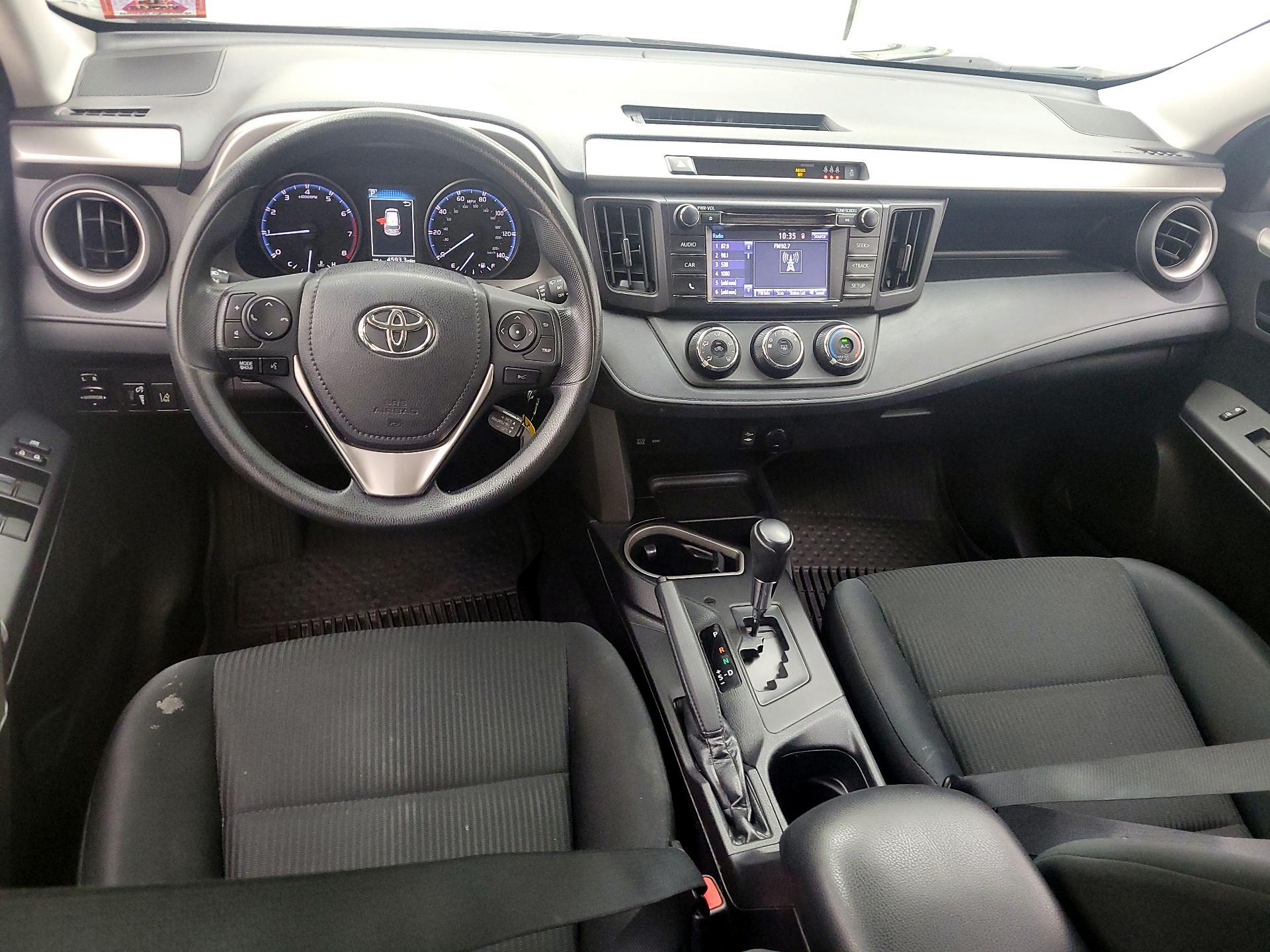 Thumbnail: 2017 Toyota RAV4 - 9