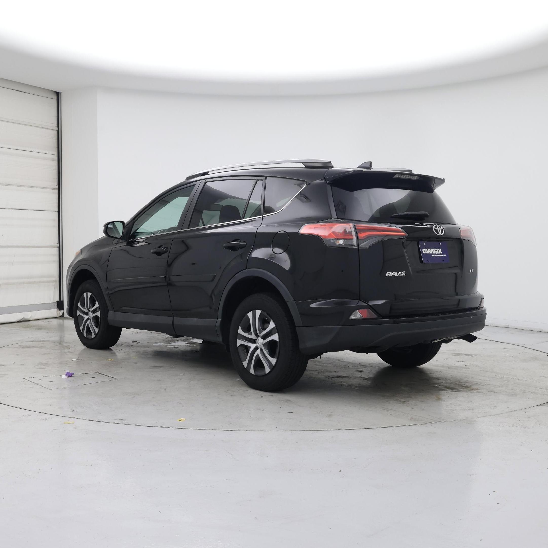 Thumbnail: 2017 Toyota RAV4 - 2