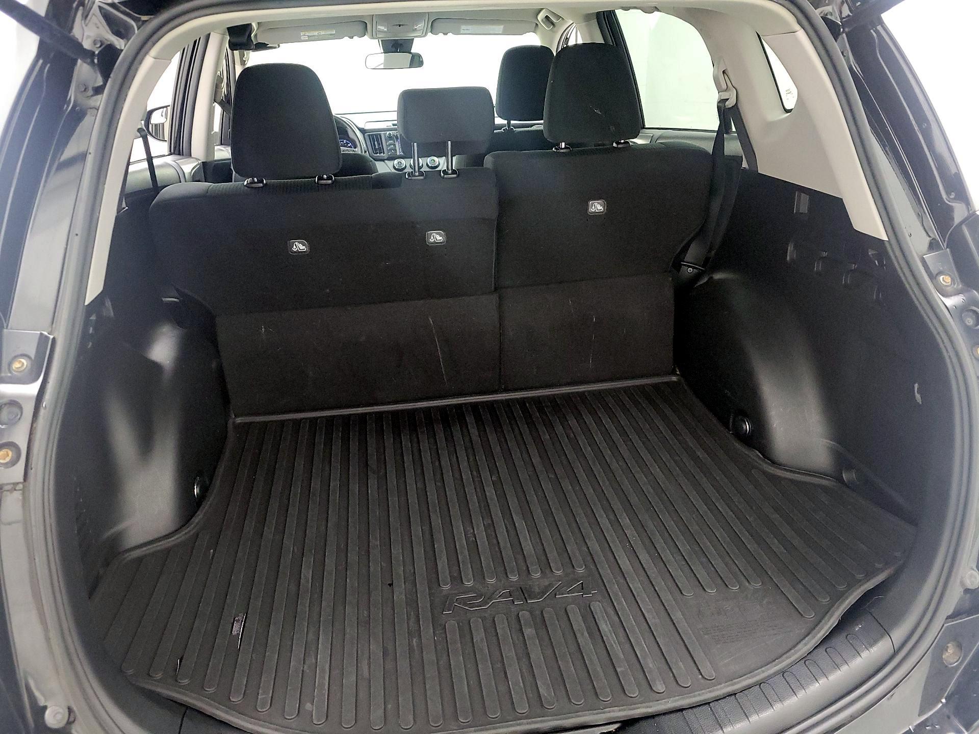 Thumbnail: 2017 Toyota RAV4 - 20