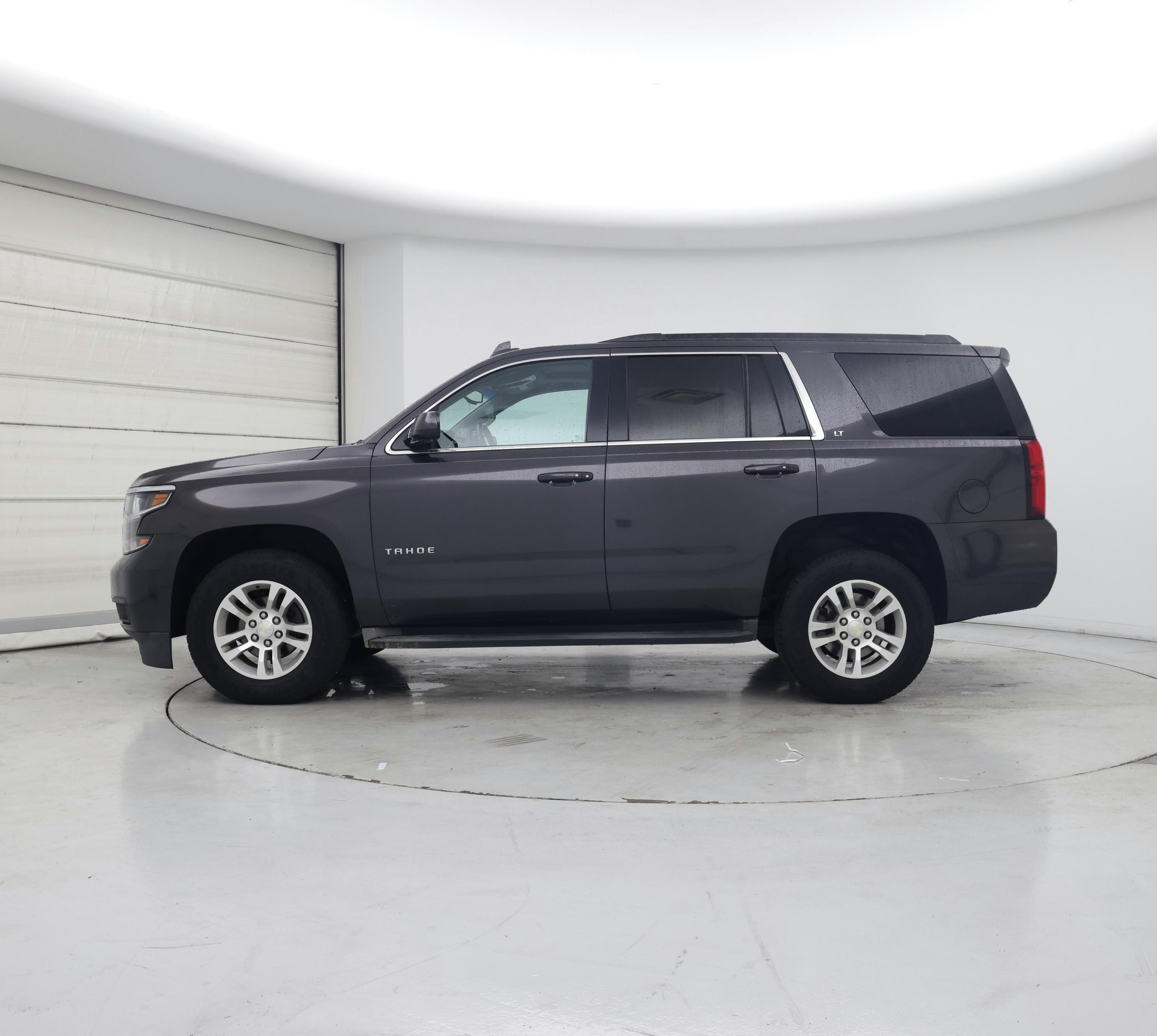 Thumbnail: 2015 Chevrolet Tahoe - 3