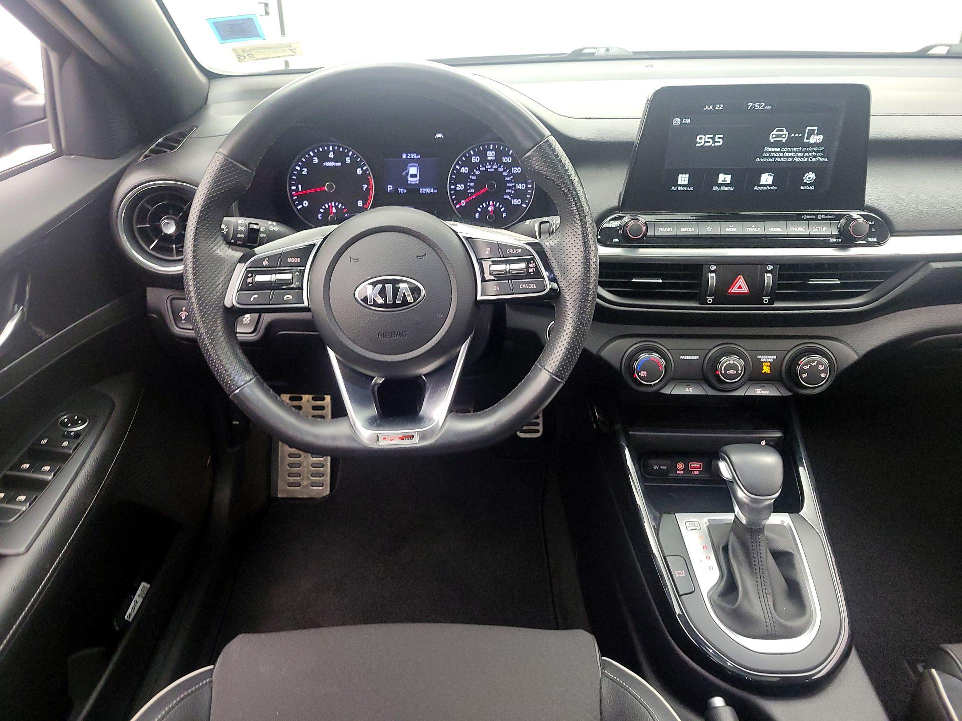 Thumbnail: 2020 Kia Forte - 10