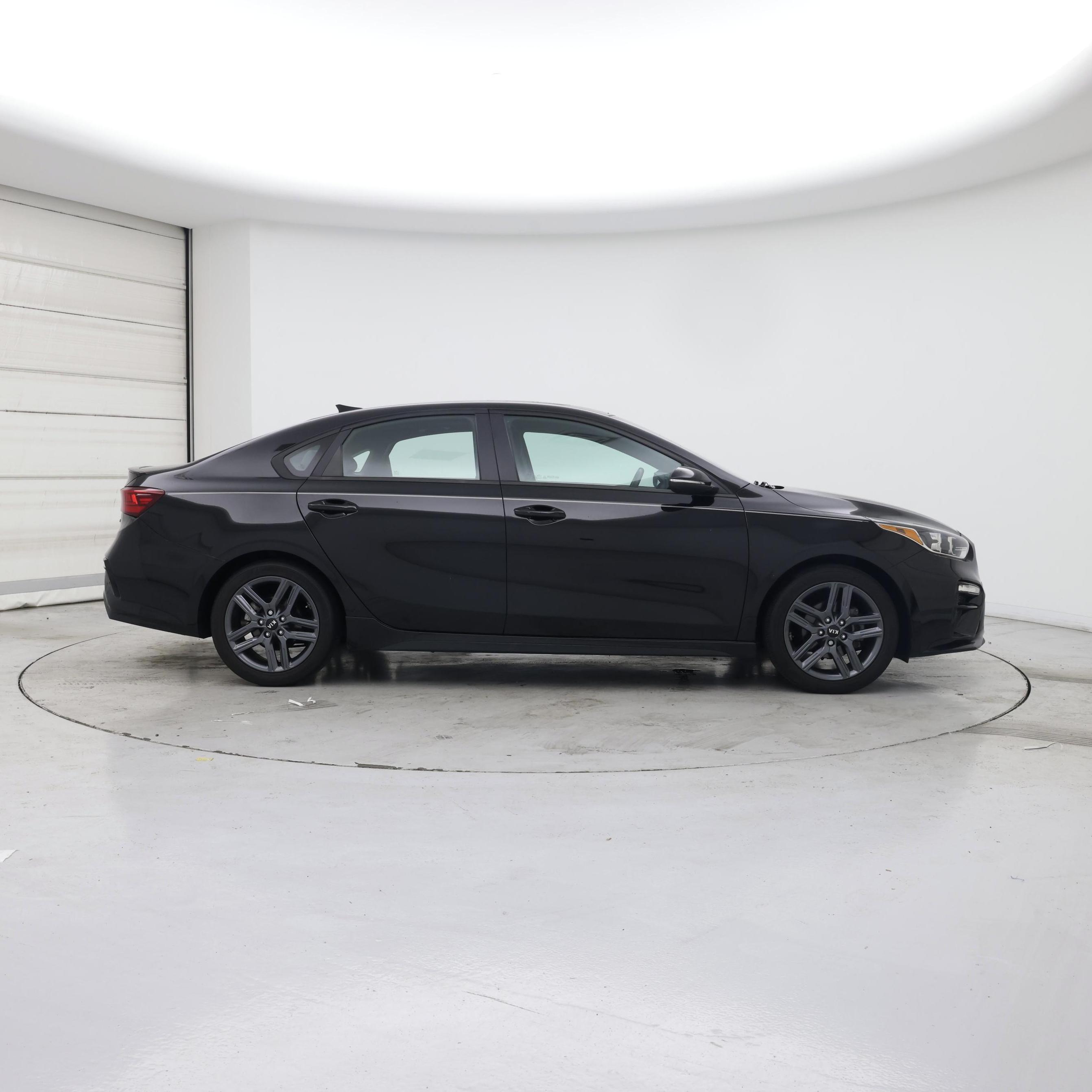 Thumbnail: 2020 Kia Forte - 7