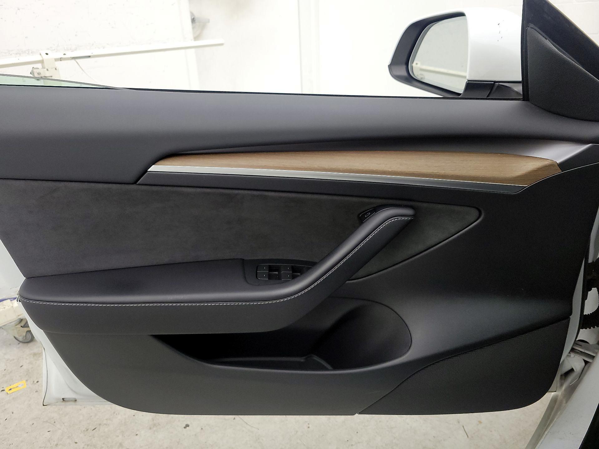 Thumbnail: 2023 Tesla Model 3 - 12