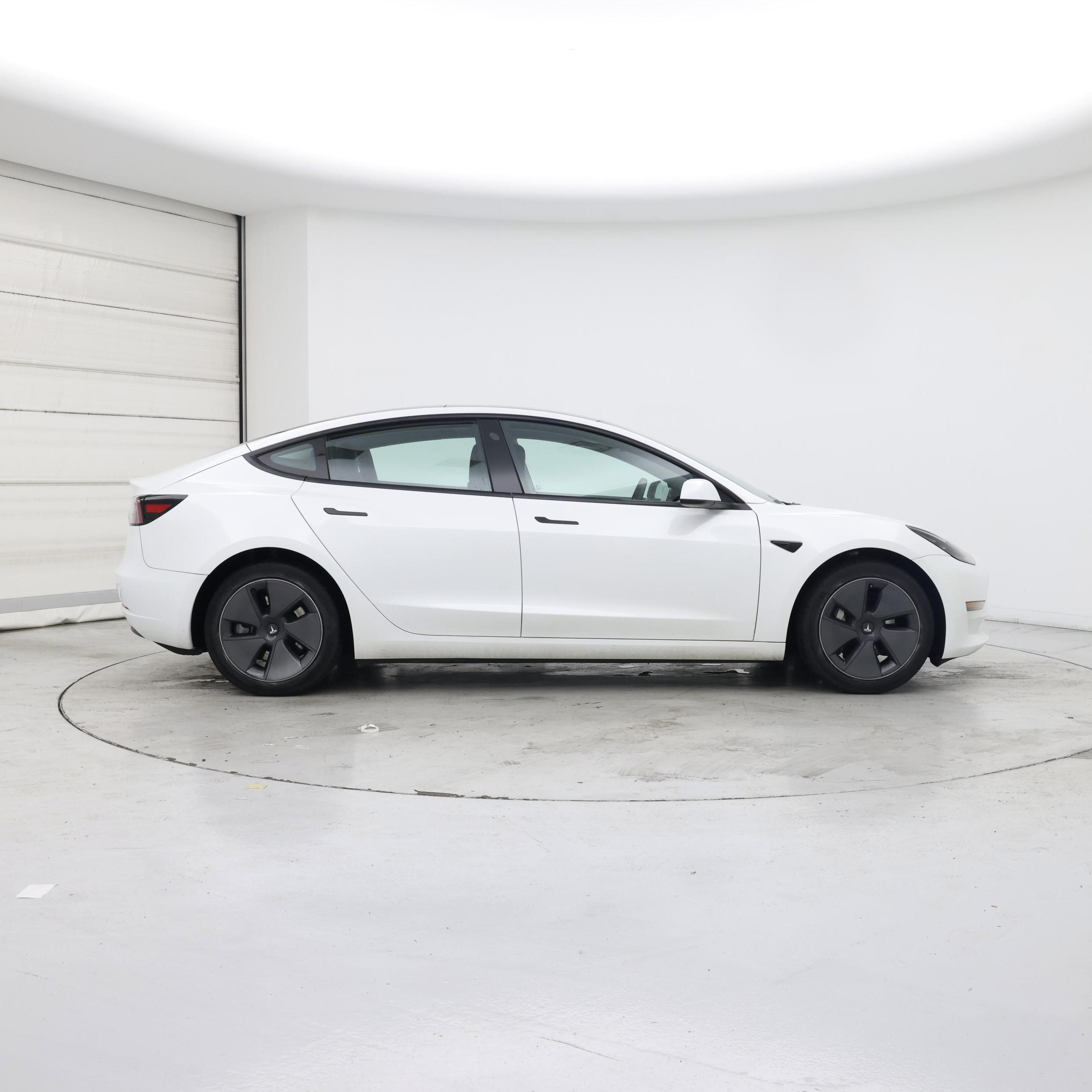Thumbnail: 2023 Tesla Model 3 - 7