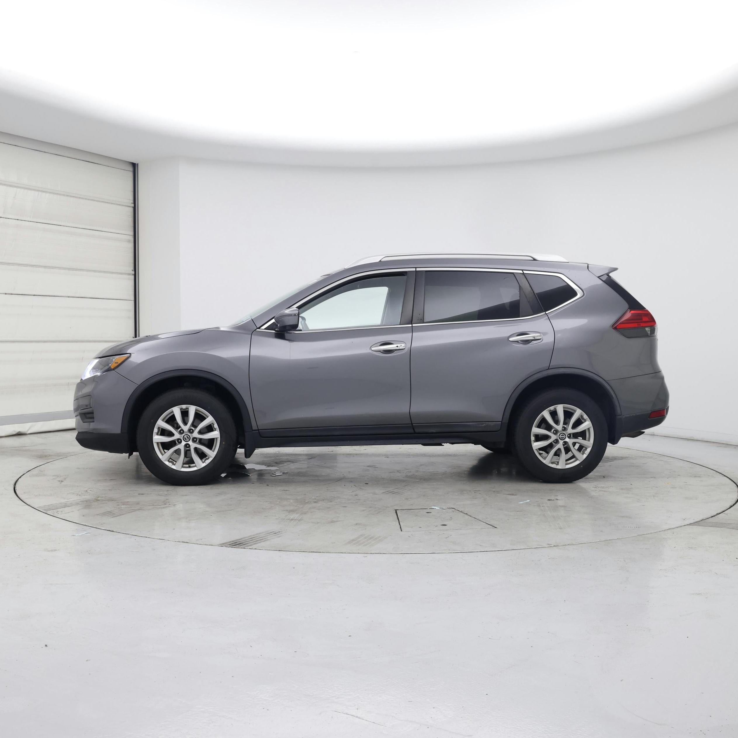 Thumbnail: 2017 Nissan Rogue - 3