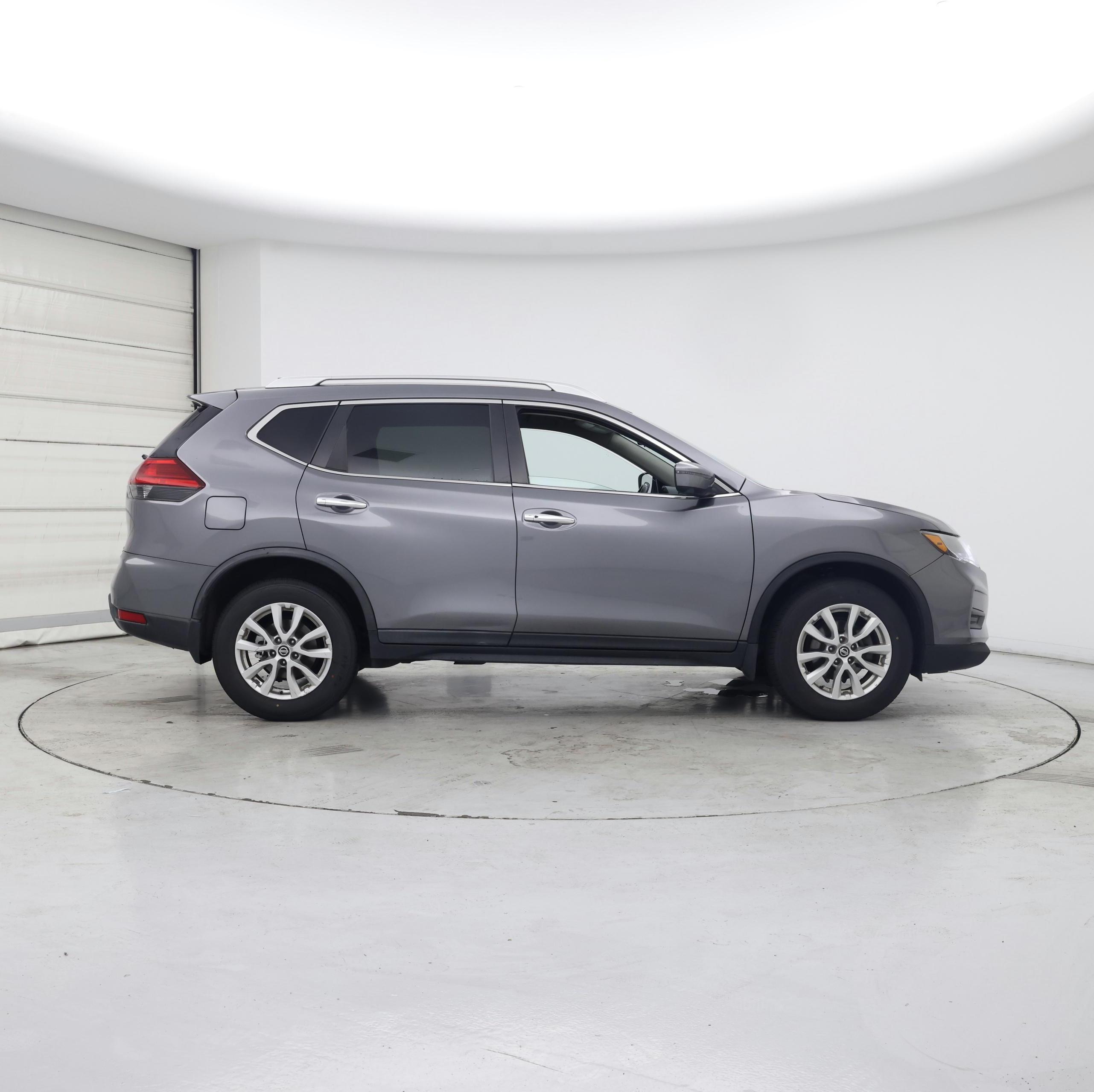 Thumbnail: 2017 Nissan Rogue - 7