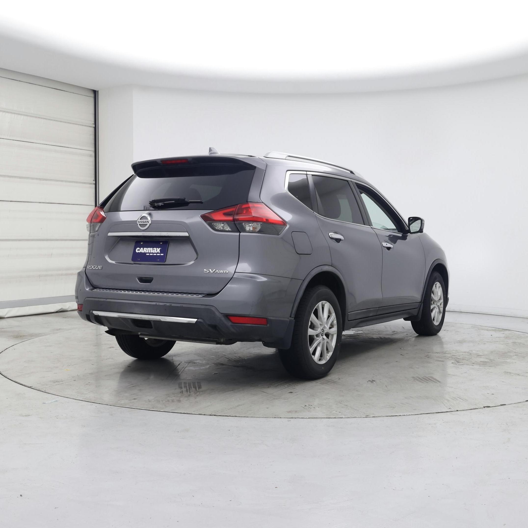Thumbnail: 2017 Nissan Rogue - 8