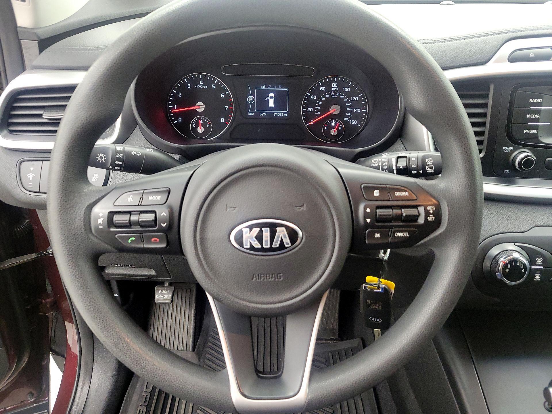 Thumbnail: 2017 Kia Sorento - 10