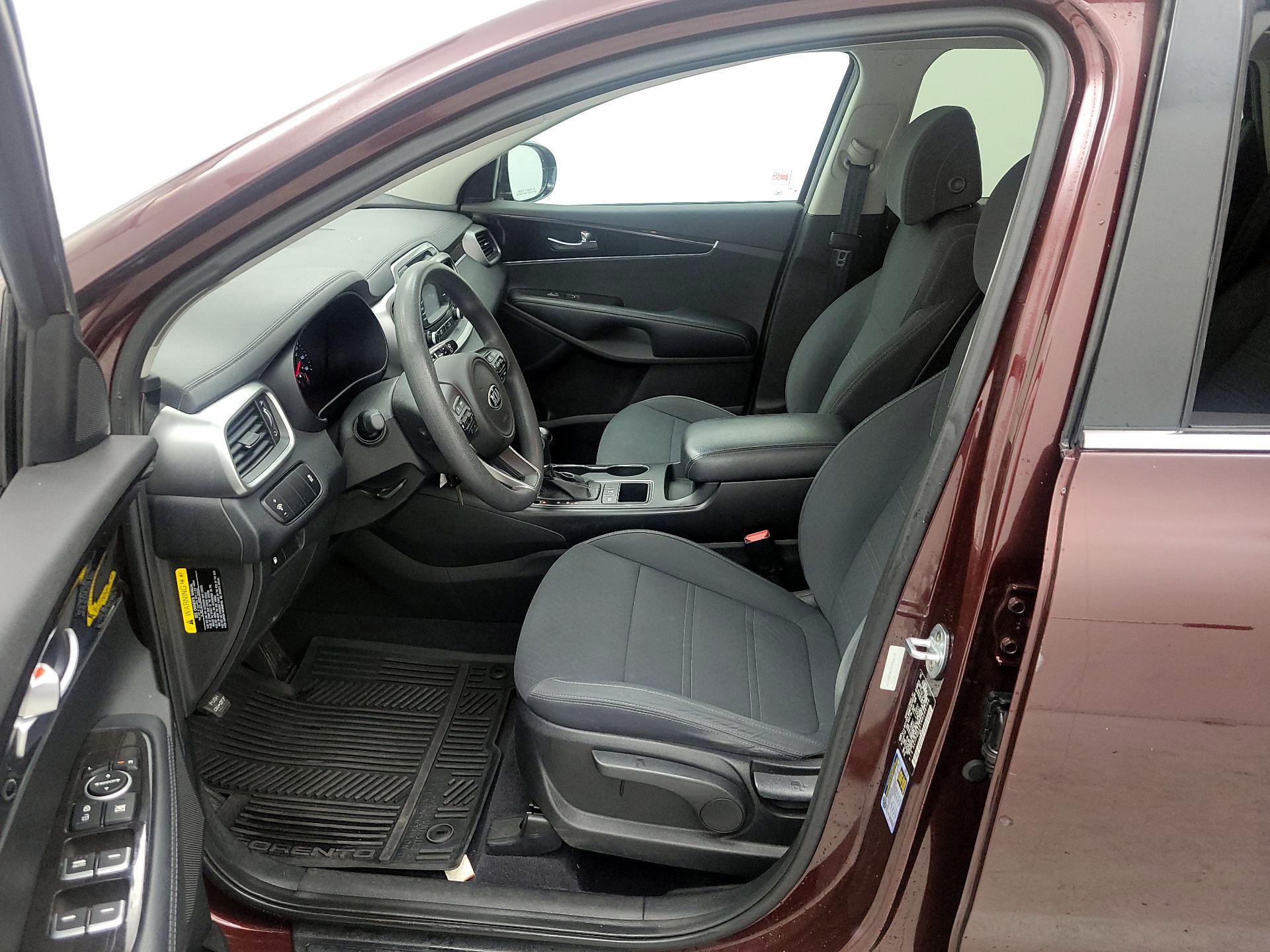 Thumbnail: 2017 Kia Sorento - 11