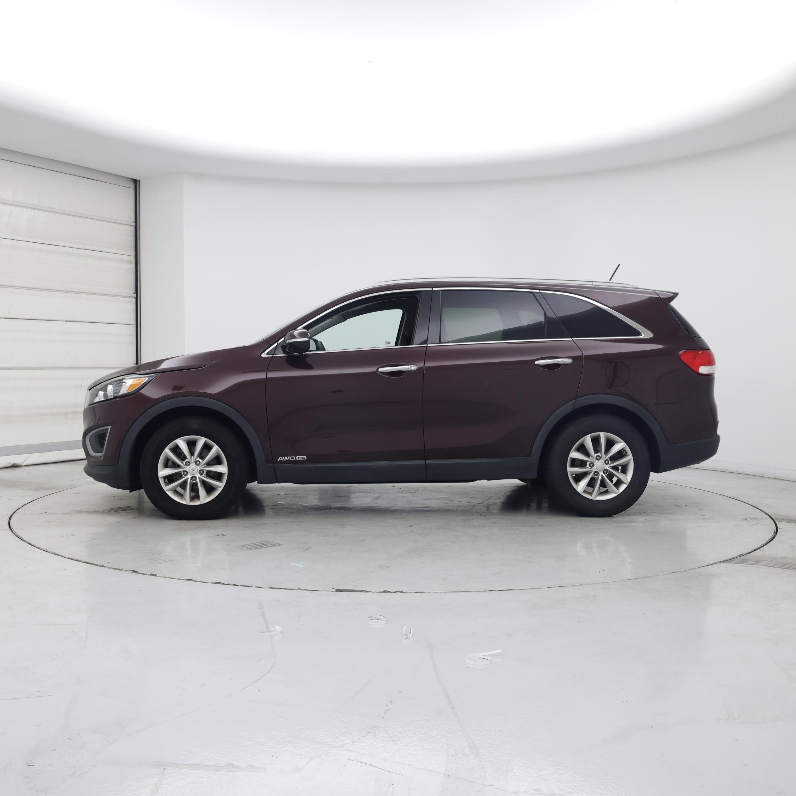 Thumbnail: 2017 Kia Sorento - 3