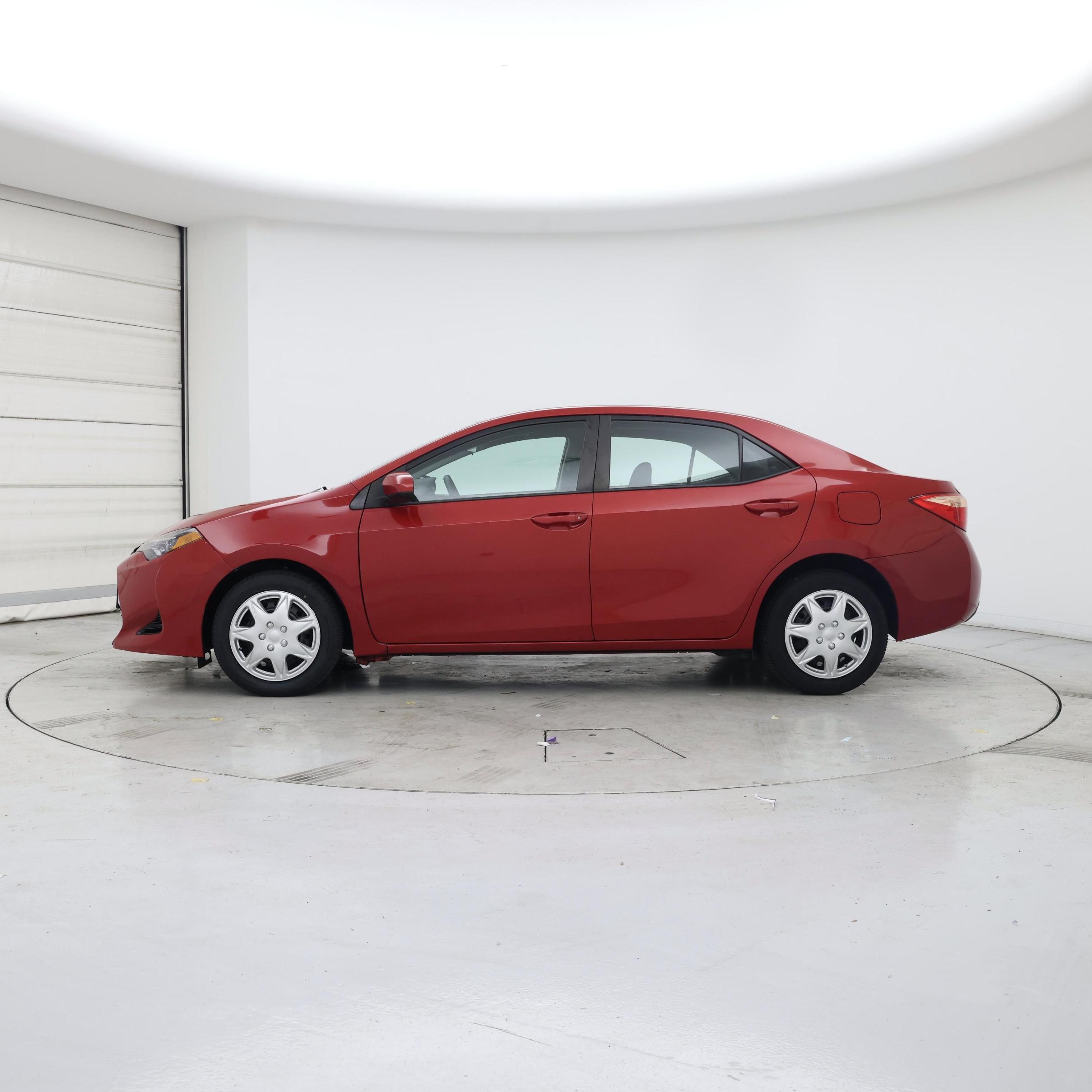 Thumbnail: 2018 Toyota Corolla - 3