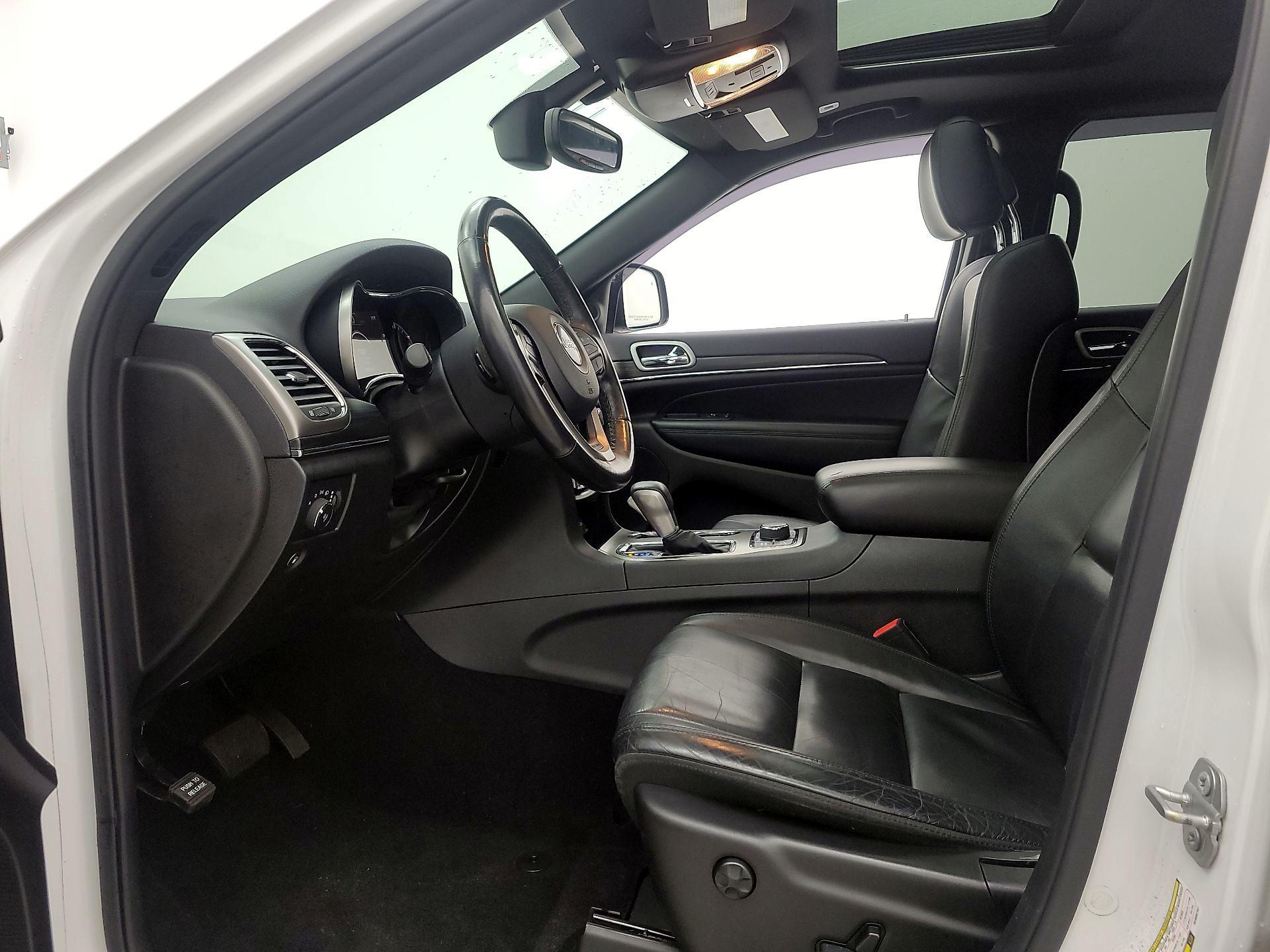 Thumbnail: 2019 Jeep Grand Cherokee - 11