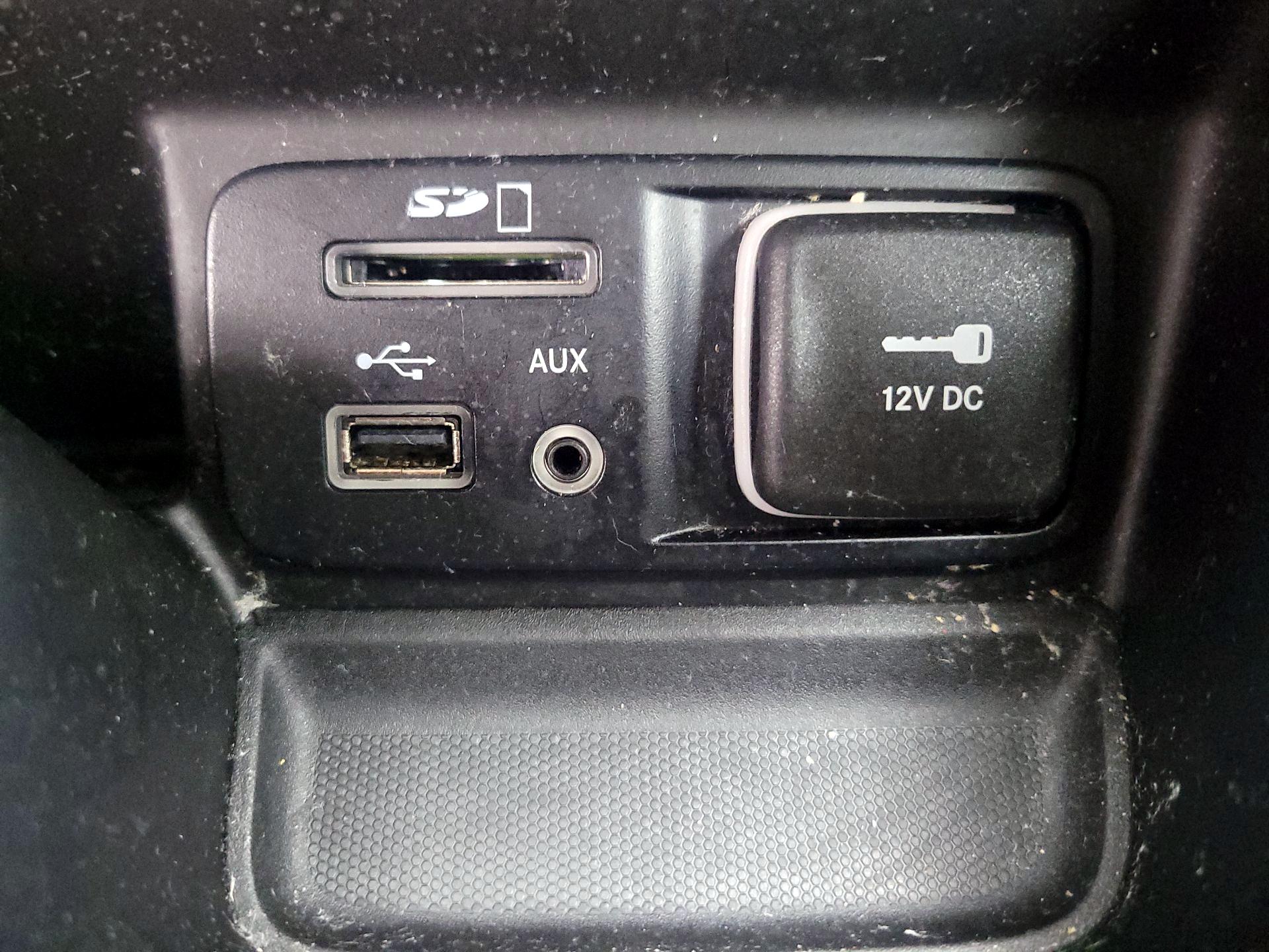 Thumbnail: 2016 Jeep Cherokee - 18