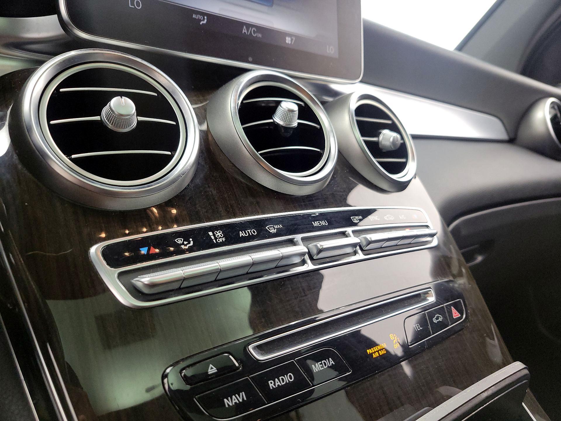 Thumbnail: 2019 Mercedes-Benz GLC - 15