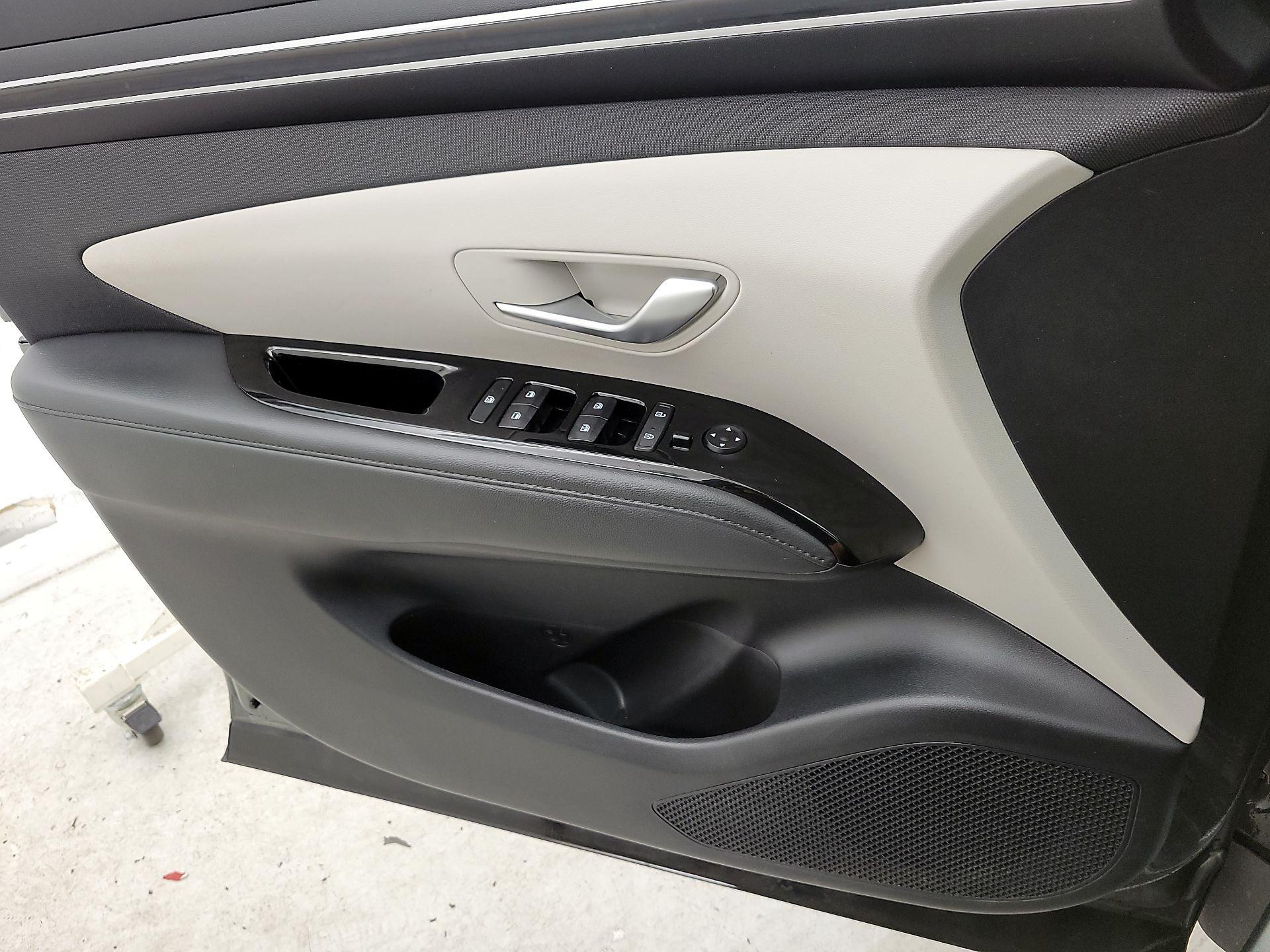 Thumbnail: 2022 Hyundai Tucson - 12