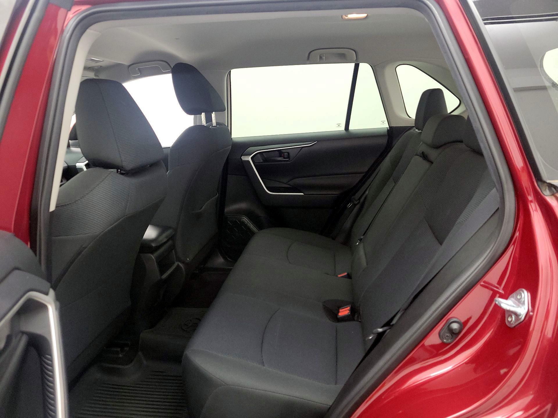Thumbnail: 2021 Toyota RAV4 - 18